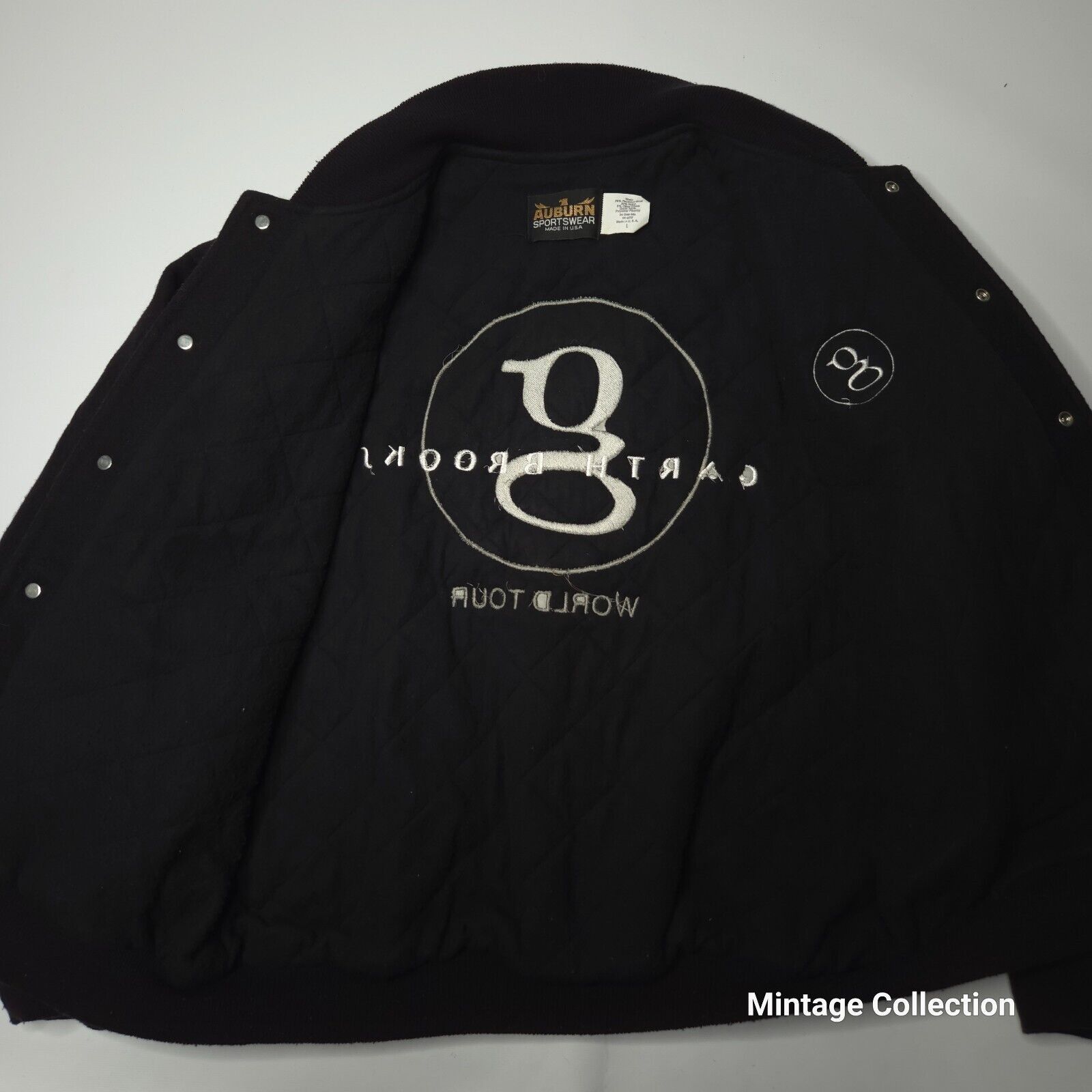 Auburn Sportswear VINTAGE GARTH BROOKS WORLD TOUR BOMBER JACKET MADE IN USA L Size US L / EU 52-54 / 3 - 5 Thumbnail
