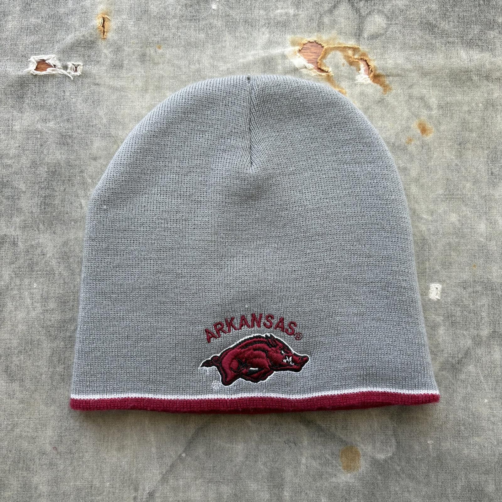 Colosseum Athletics Vintage Y2K Arkansas Razorbacks Striped Embroidered Beanie Size ONE SIZE - 1 Thumbnail