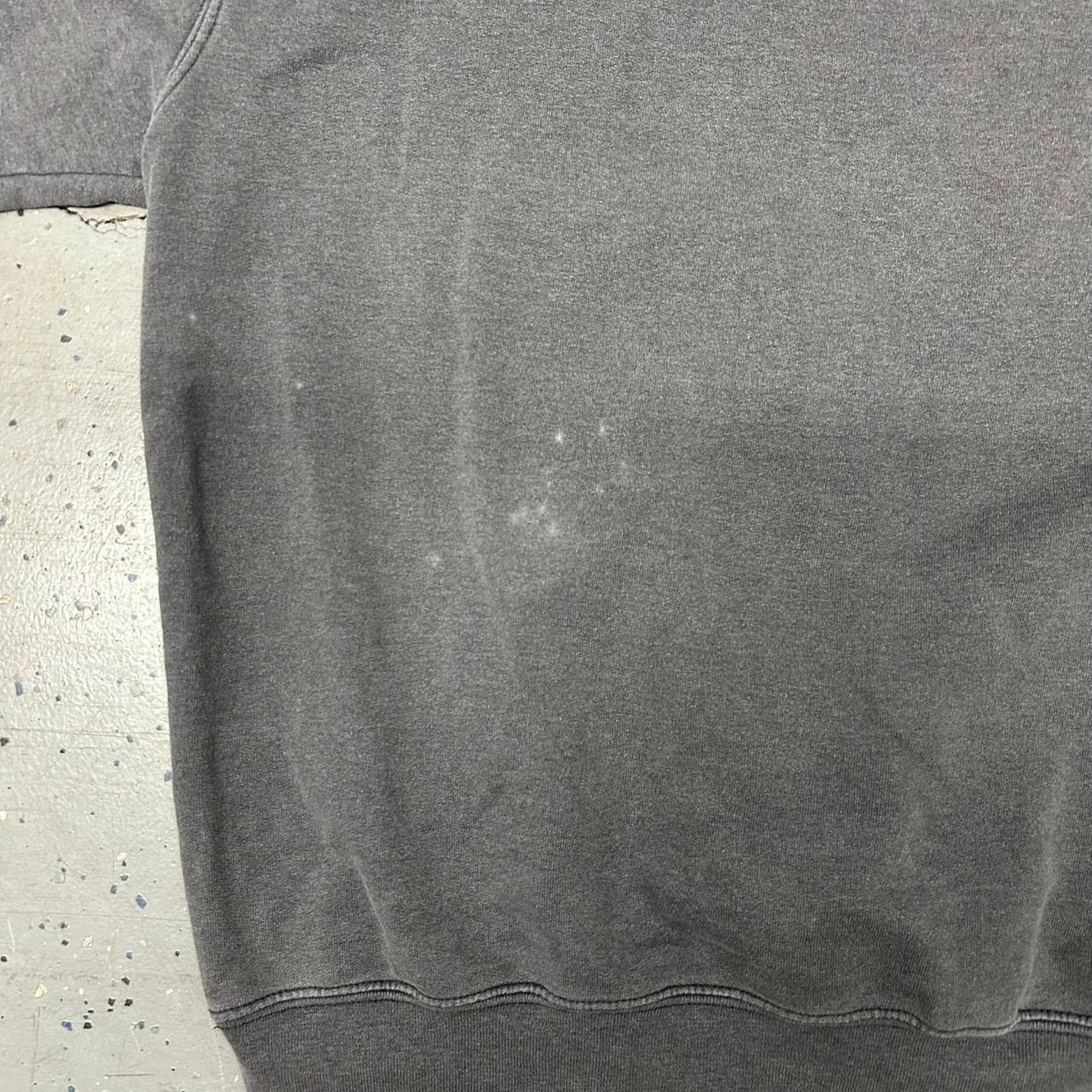 Old Navy Y2K Grey Old Navy crewneck sweatshirt with green logo Size US L / EU 52-54 / 3 - 7 Thumbnail