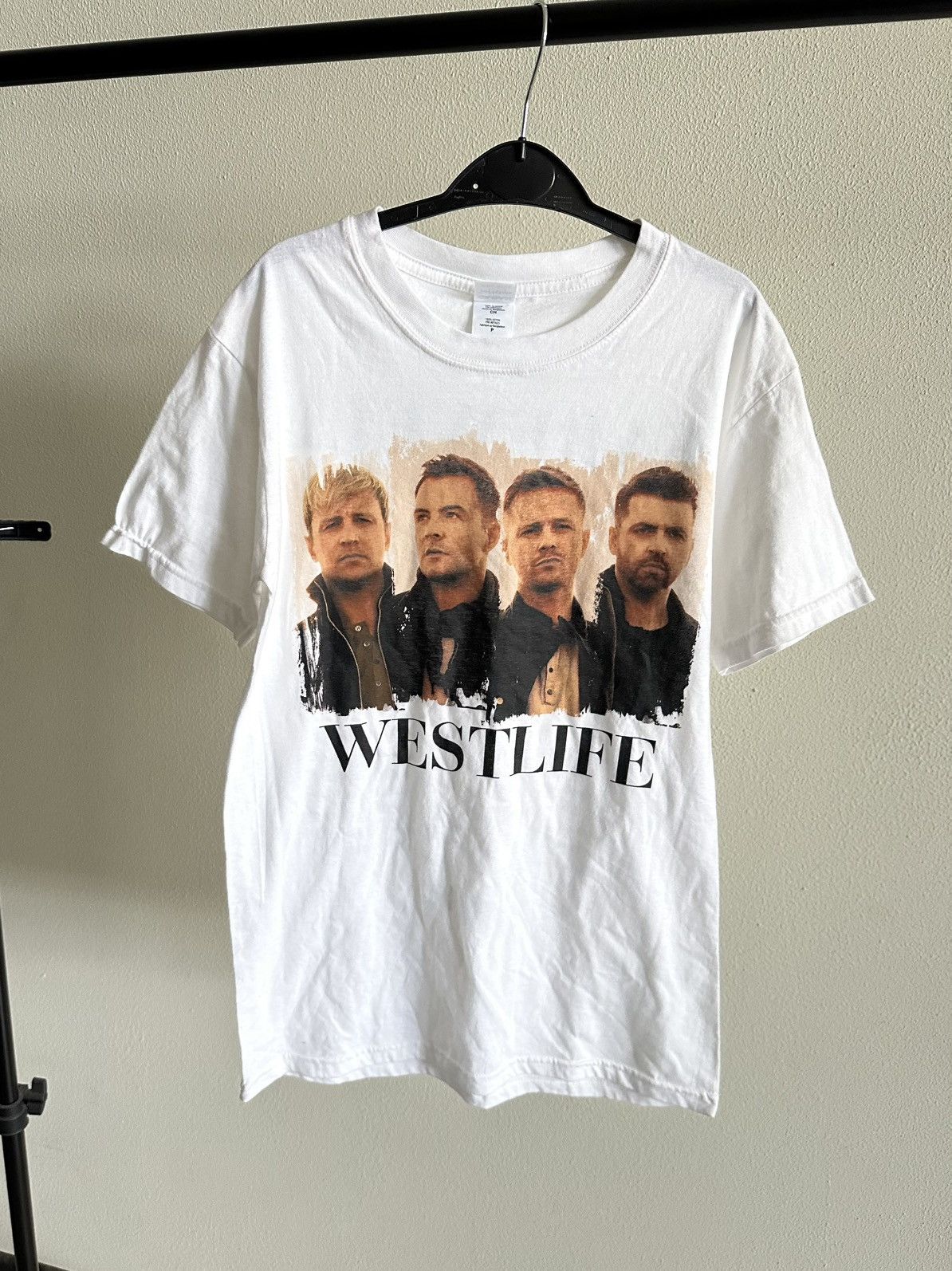 Gildan Vintage 2012 WESTLIFE Farewell Tour Merch Size S Worn Once Size US S / EU 44-46 / 1 - 1 Thumbnail