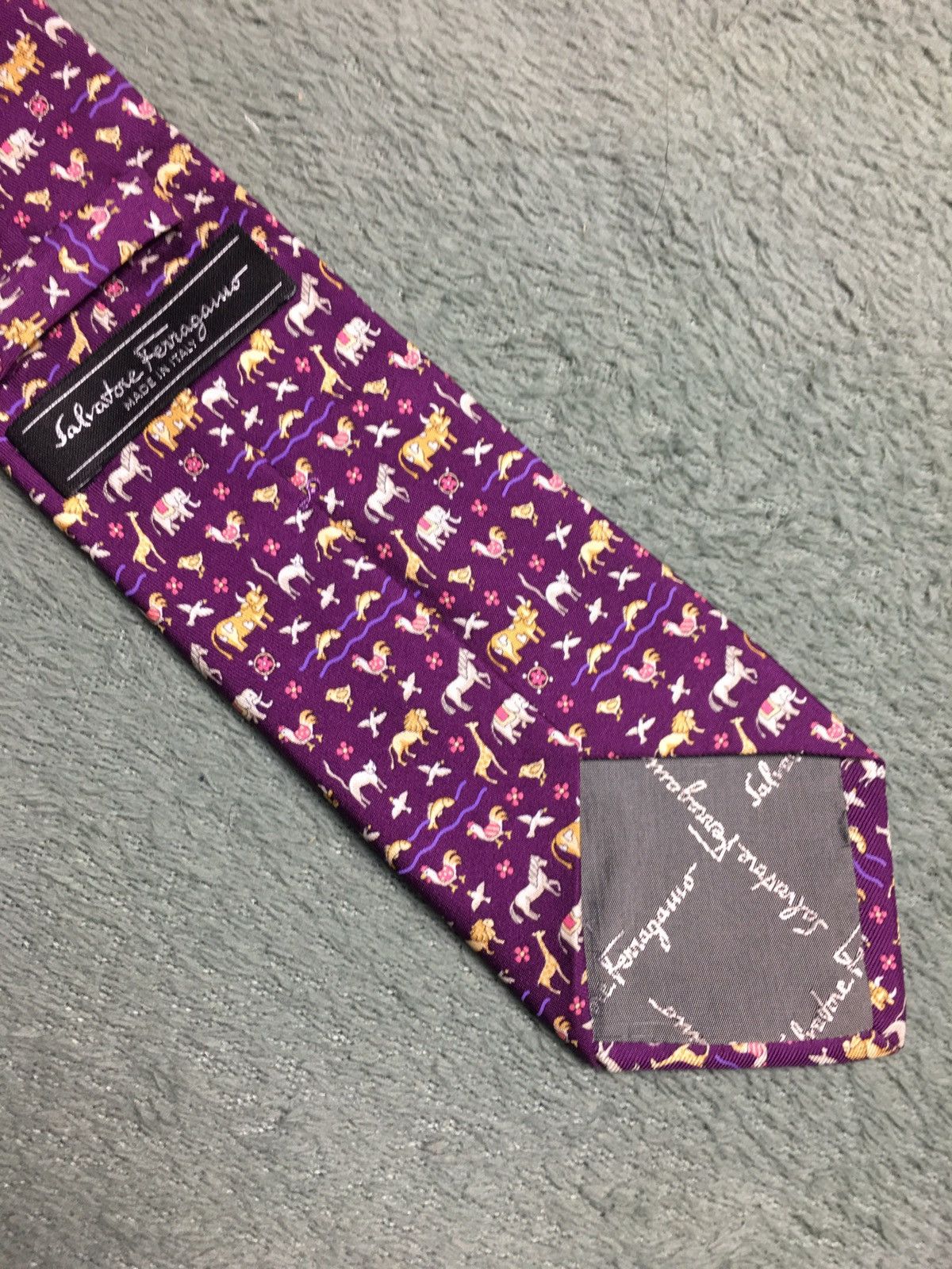 Salvatore Ferragamo Salvatore Ferragamo Funny Animals Print Silk Mens Tie Size ONE SIZE - 4 Thumbnail