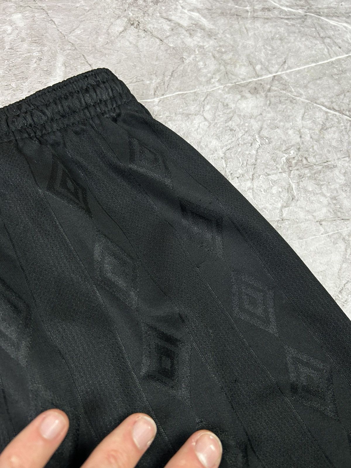Umbro × Vintage Umbro Vintage Mens Shorts Y2K Size US 33 - 7 Thumbnail
