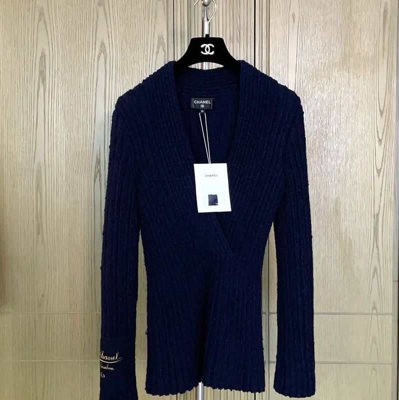 Chanel Chanel Women's Navy Wool Long Sleeve Pullover 0089 Size S / US 4 / IT 40 - 1 Thumbnail