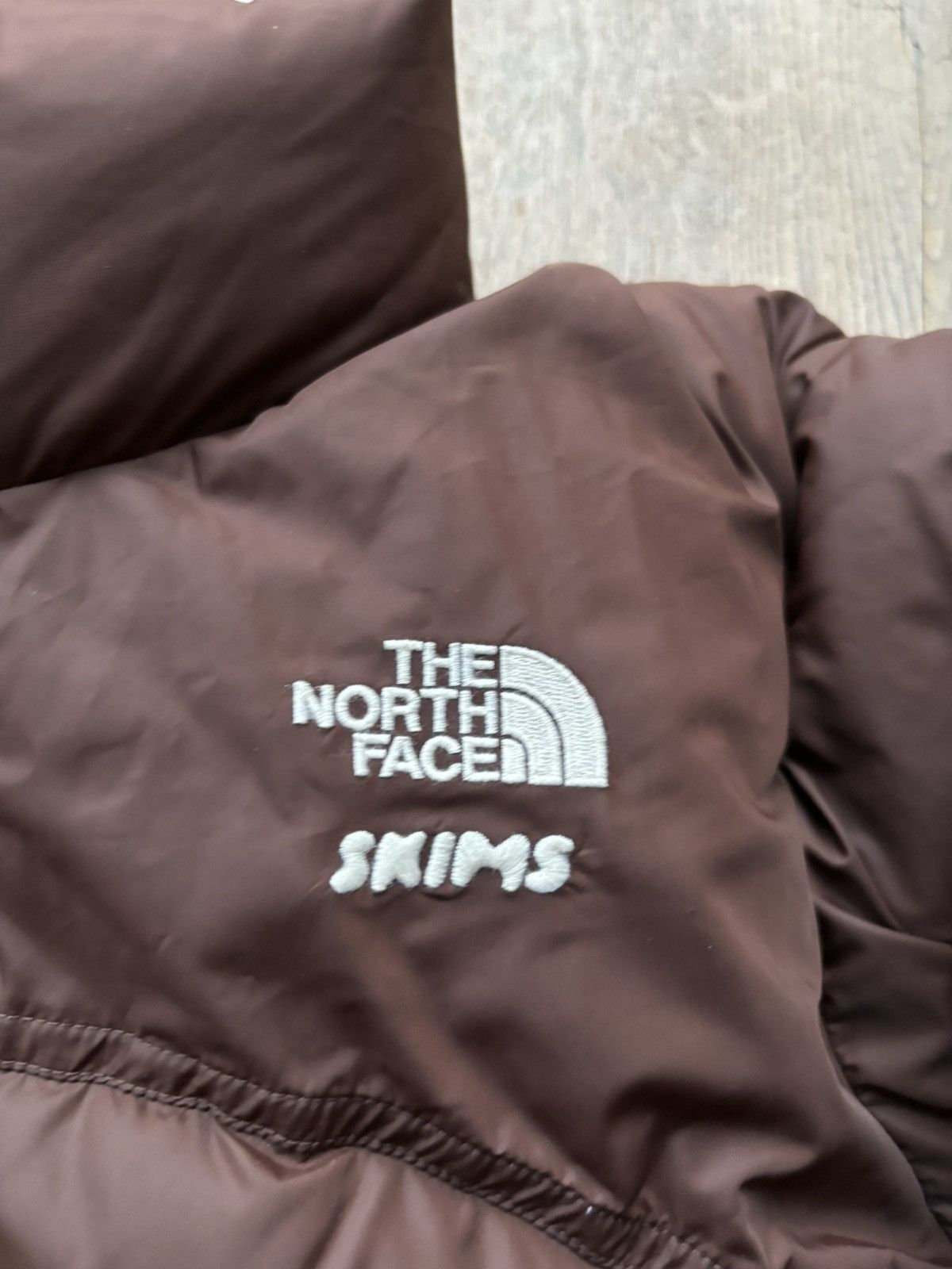 SKIMS × The North Face Skims North face Nuptse Puffer Jacket Cocoa Small BNWT Size S / US 4 / IT 40 - 2 Thumbnail