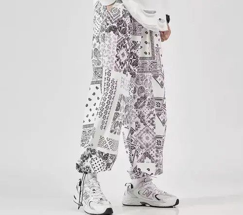 Japanese Brand × Vintage White Bandana Paisley Jogger Pants Size US 32 / EU 48 - 1 Thumbnail