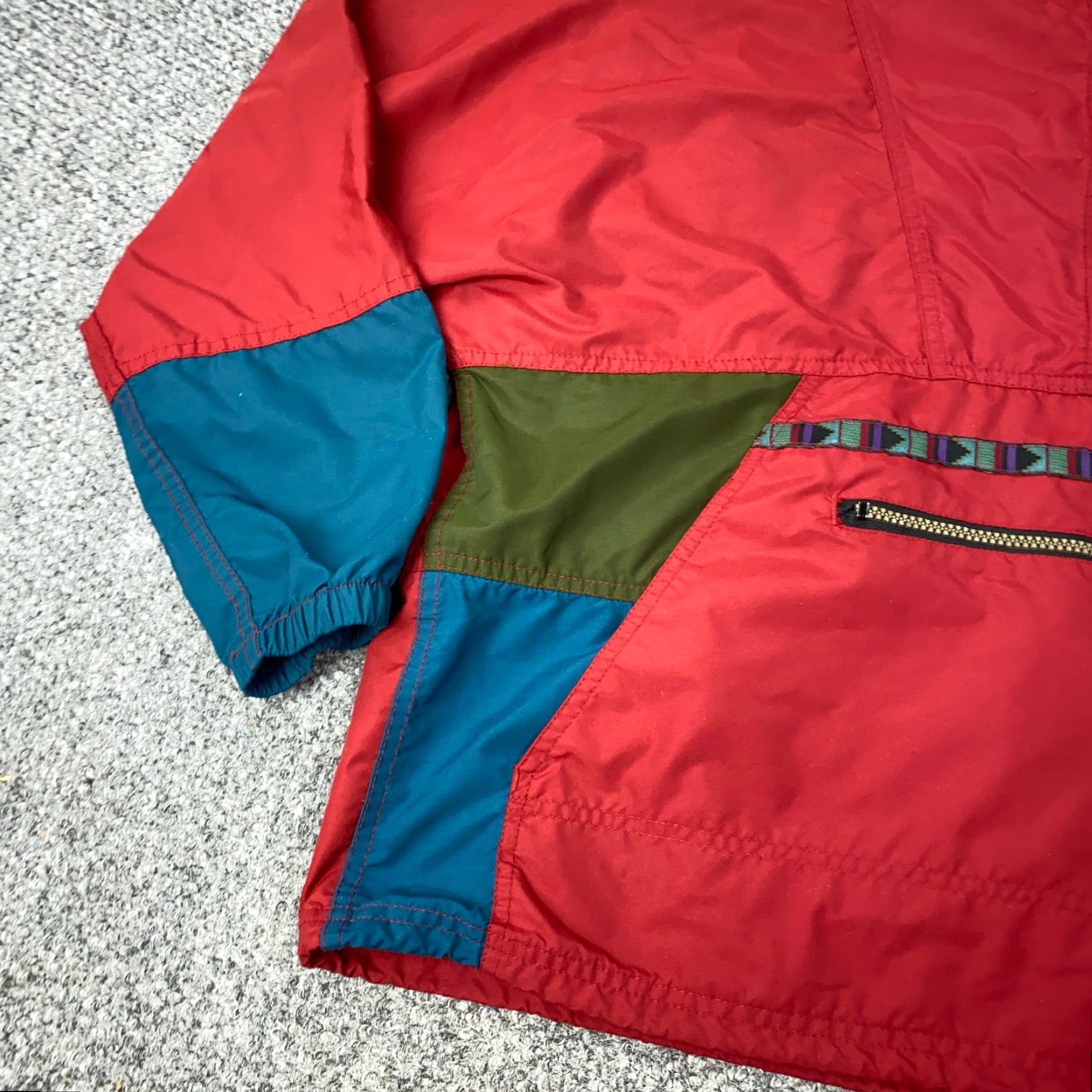 Vintage VINTAGE L.L. Bean Windbreaker Jacket Women’s Large Red Aztec Pattern 90s Casual Fall Spring Size L / US 10 / IT 46 - 6 Thumbnail