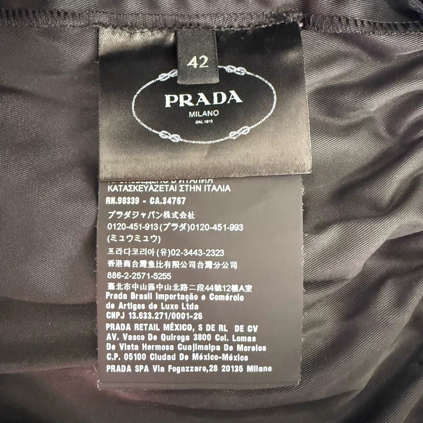 Prada Prada Women's Black Nylon Triangle Logo Shorts Size 42 Size 28" / US 6 / IT 42 - 3 Thumbnail