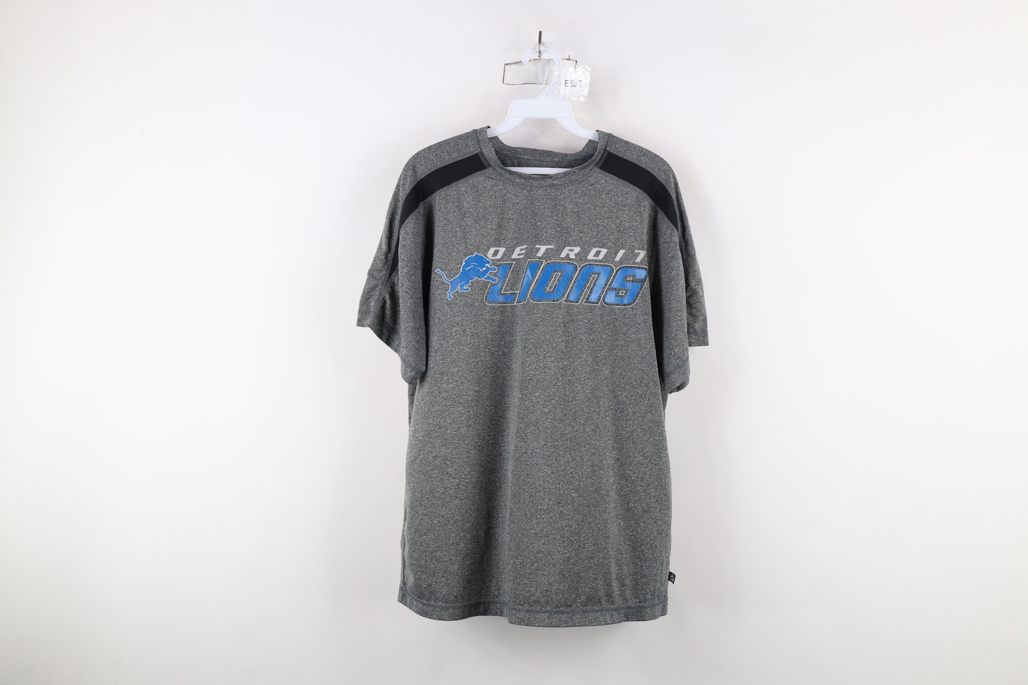 Vintage Vintage Spell Out Detroit Lions Football Tech T-Shirt Size US M / EU 48-50 / 2 - 1 Thumbnail