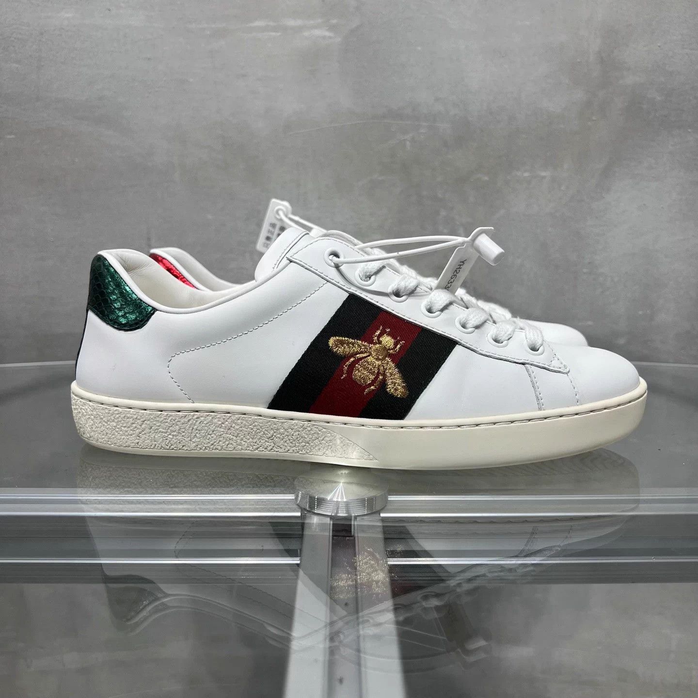 Gucci Gucci Bee White Sneaker UK5 (39) YH26331 Size US 6 / EU 39 - 4 Thumbnail