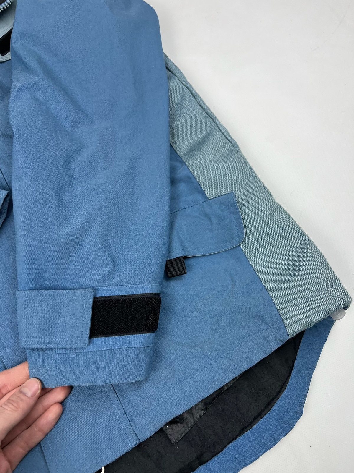 Nike × Nike ACG × Vintage Nike ACG Vintage Tech Windbreaker Jacket Size US L / EU 52-54 / 3 - 8 Thumbnail