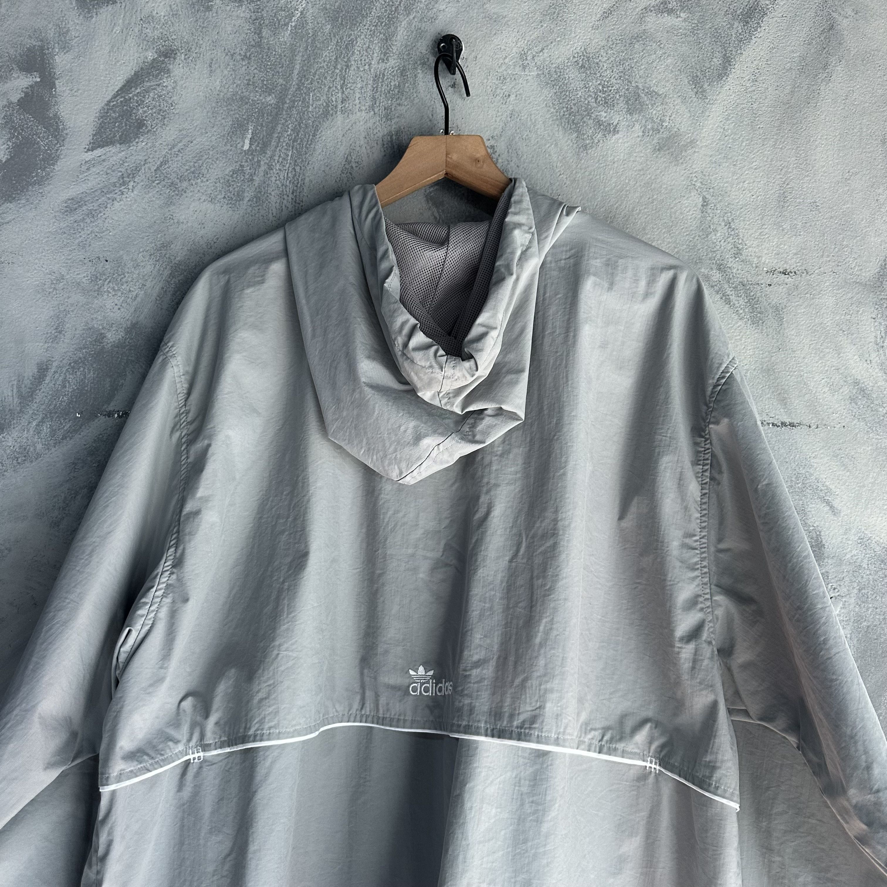 Adidas Vintage Adidas Windbreaker Jacket Mens Silver Gray Pullover Size US XL / EU 56 / 4 - 5 Thumbnail