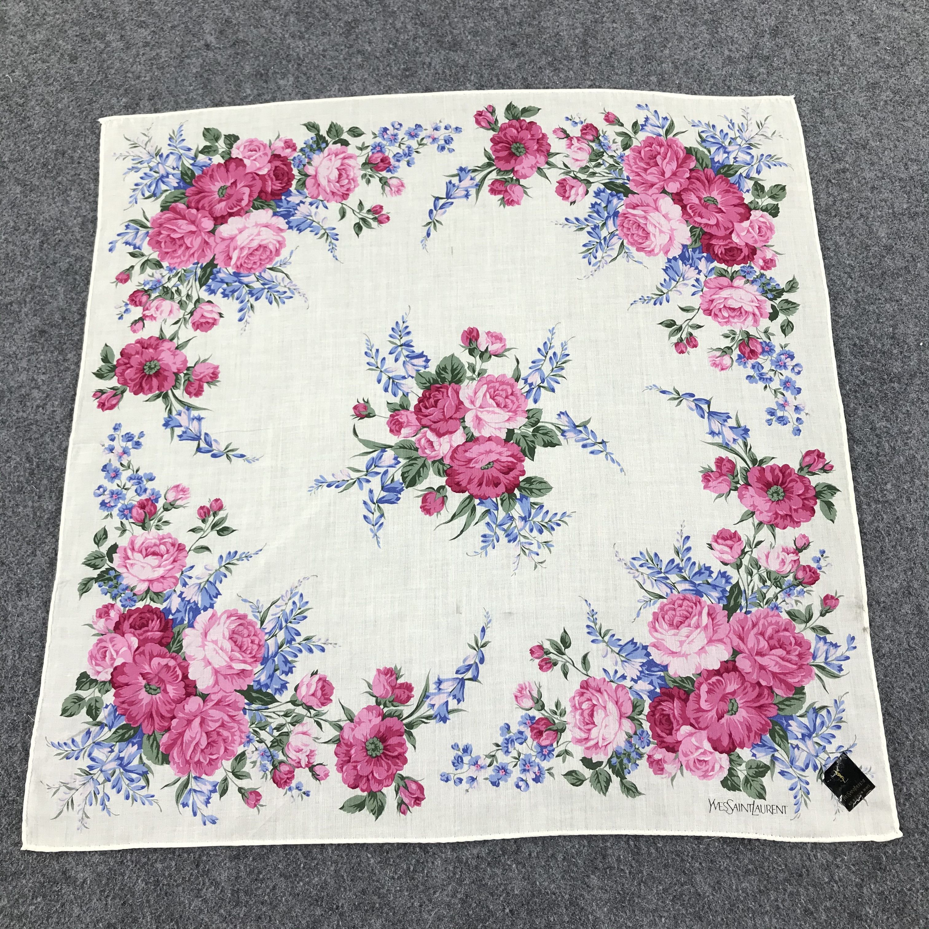 Yves Saint Laurent YSL Floral Handkerchief Neckerchief Bandana H531 Size ONE SIZE - 3 Thumbnail