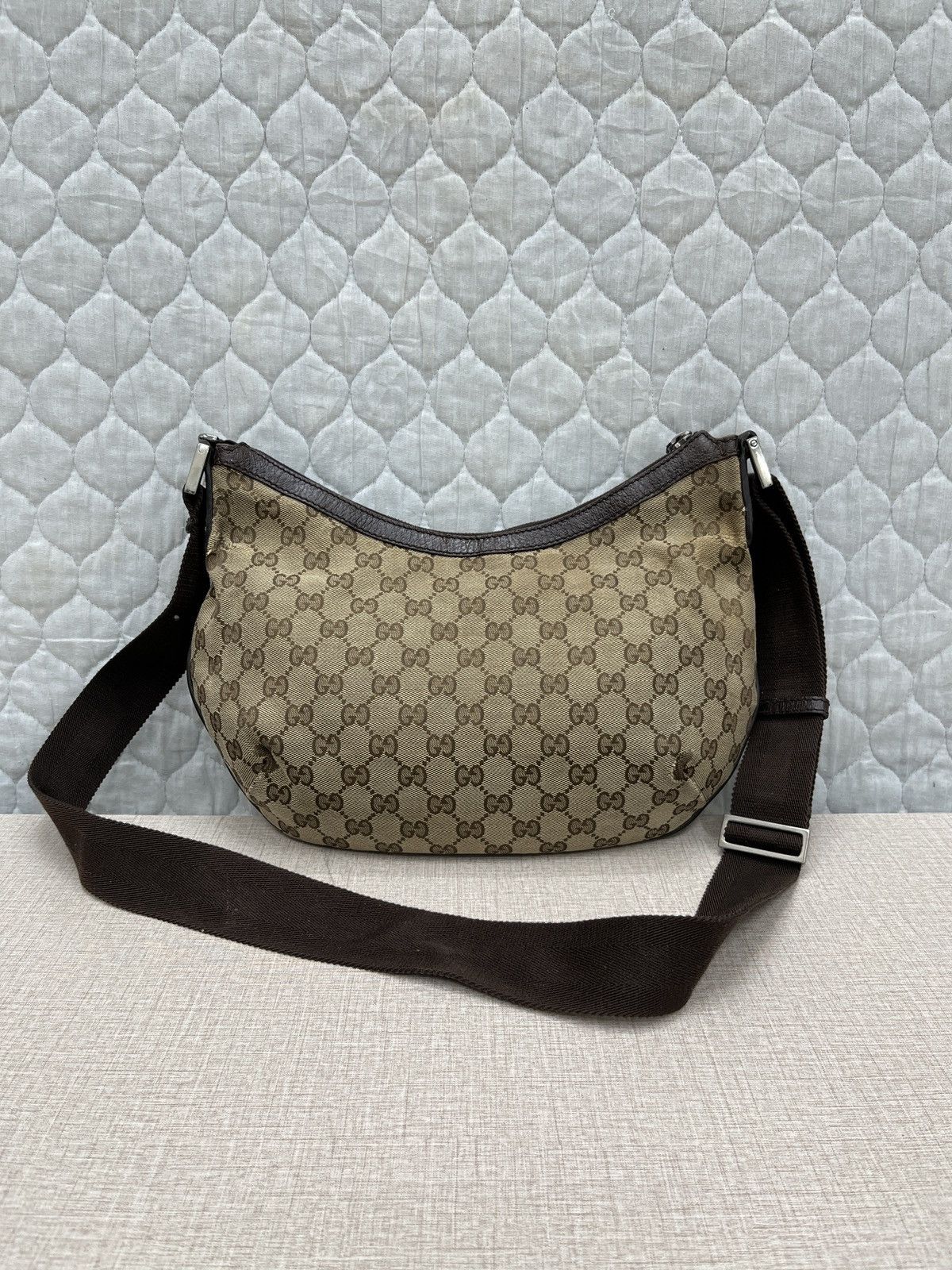 Gucci 🔥STEALS🔥 GUCCI SLING BAG Size ONE SIZE - 2 Thumbnail