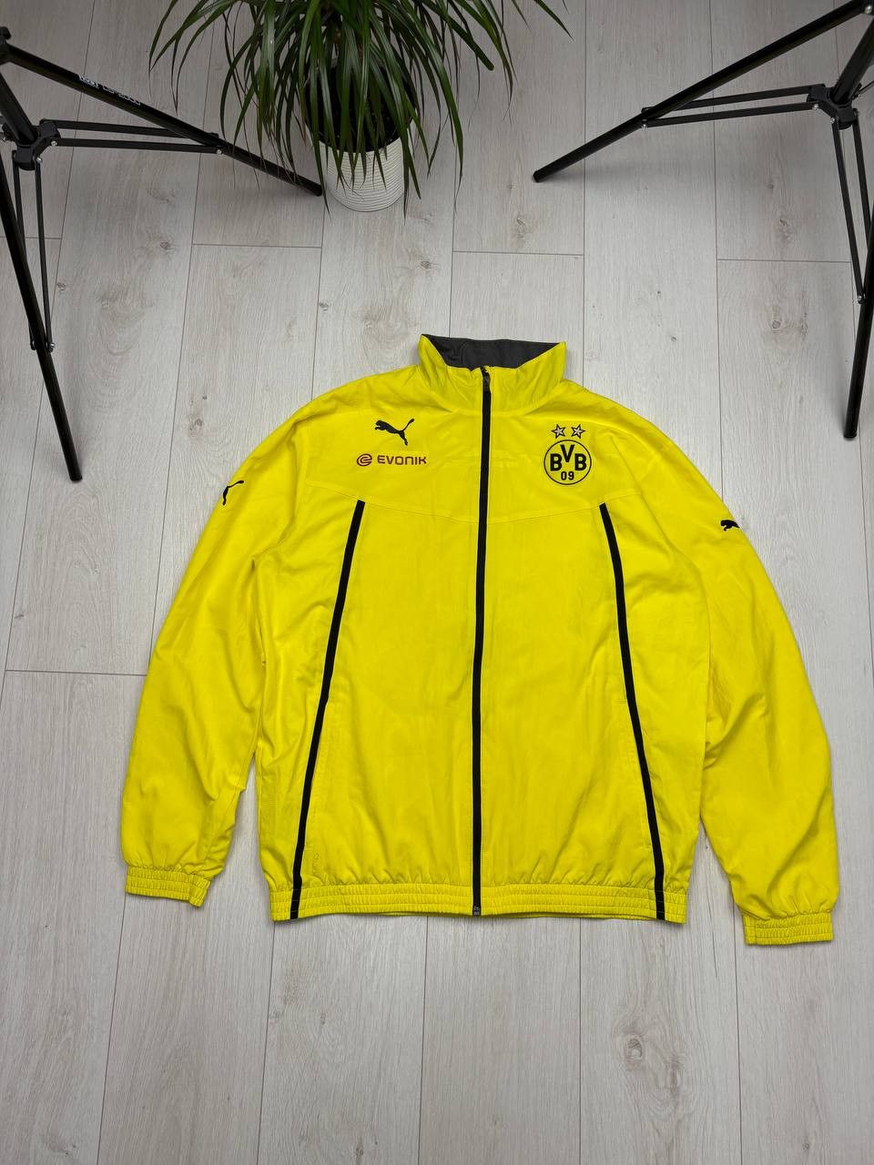 Puma Puma BORUSSIA Dortmund Soccer Windbreaker Vintage Jacket Size US XL / EU 56 / 4 - 1 Thumbnail