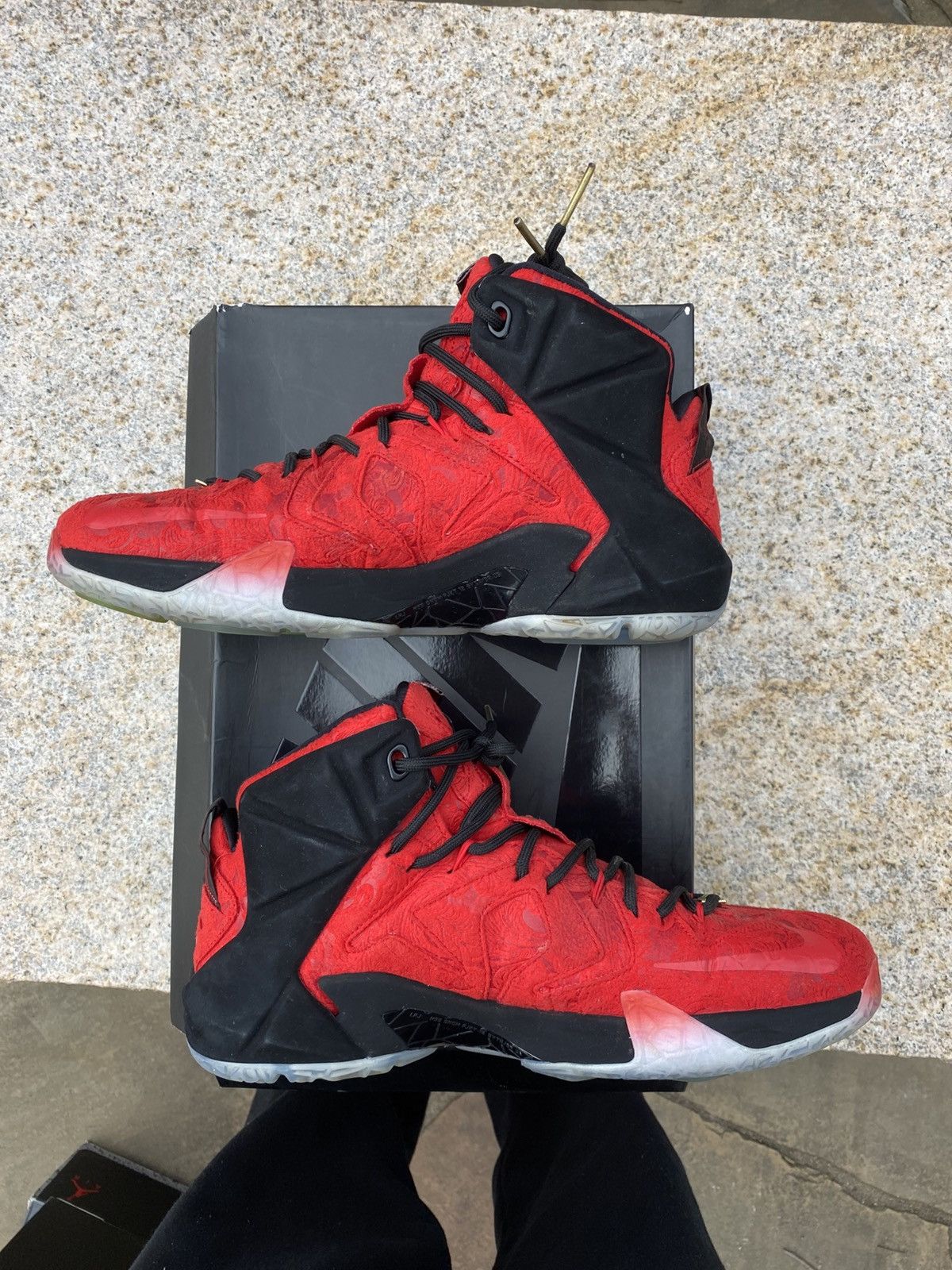 Nike Nike LeBron 12 748861-600 Red Kings Paisley Men Size 10 Used Size US 10 / EU 43 - 2 Thumbnail