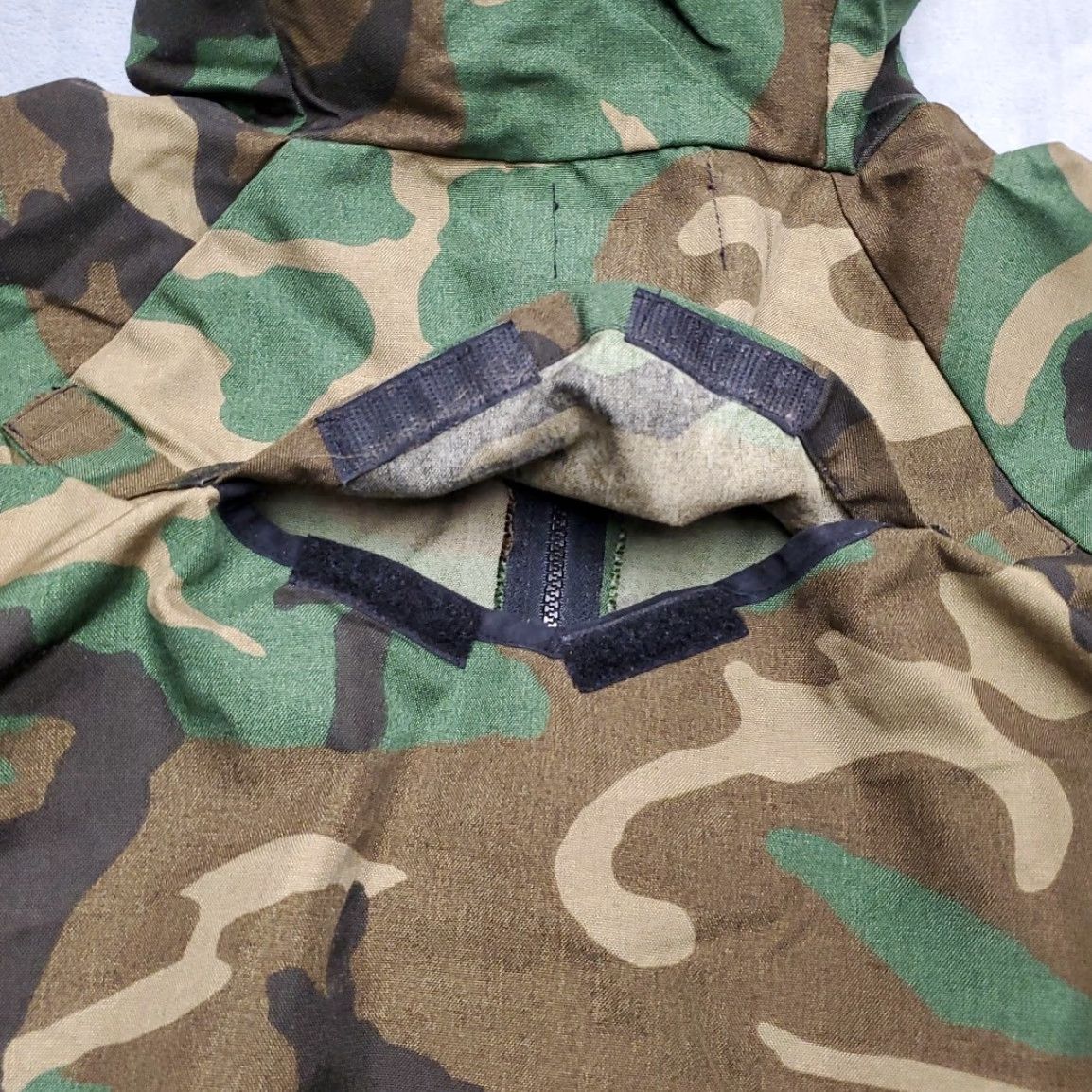 Vintage VINTAGE Gary Neese Jacket Men M Green Camo 80s Hooded Hunting Made in USA Windbreaker Sleeve Long Zip Mens Size US M / EU 48-50 / 2 - 5 Thumbnail