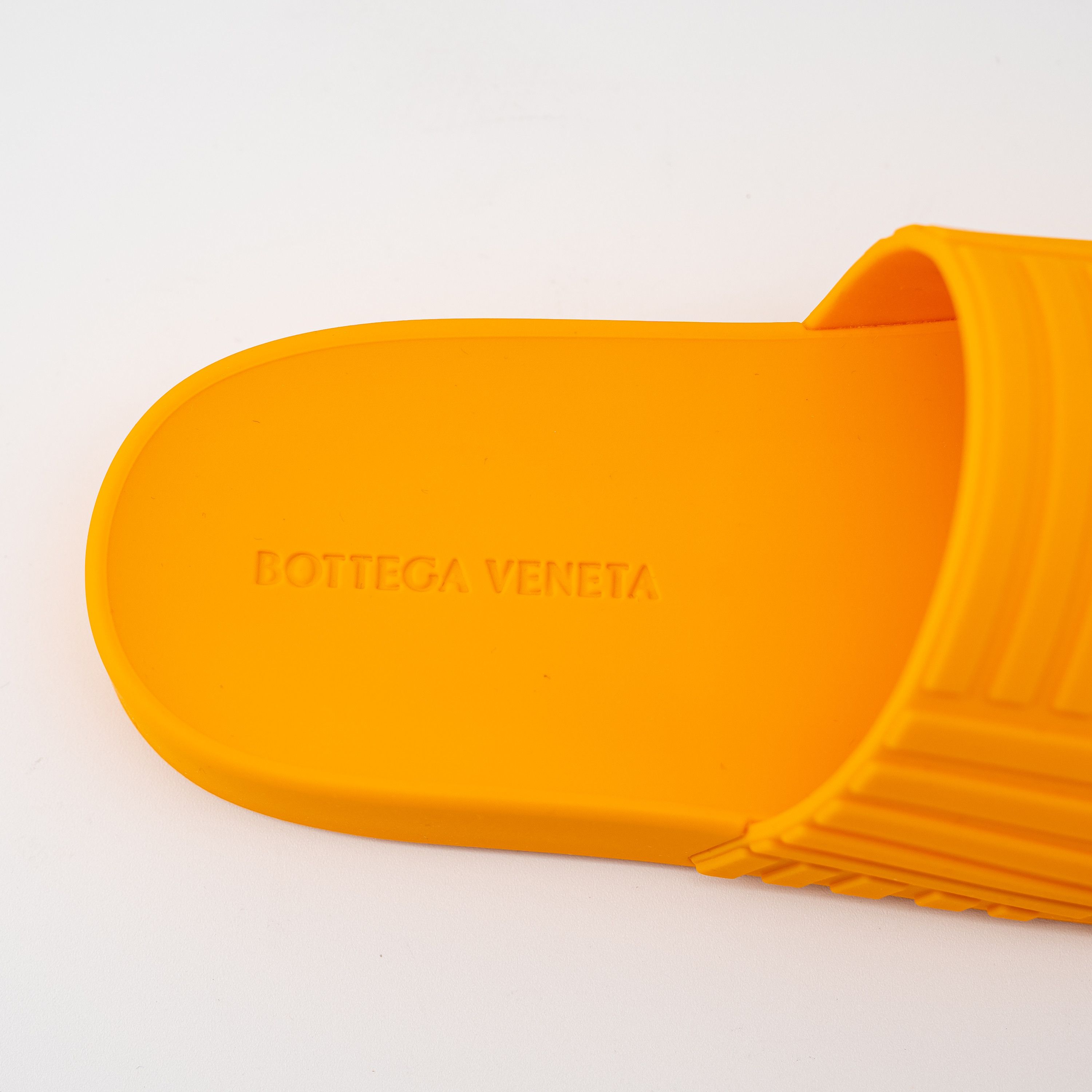 Bottega Veneta 39 9 us Bottega Veneta Rubber Slide Sandals Orange Tangerine Size US 9 / IT 39 - 7 Thumbnail