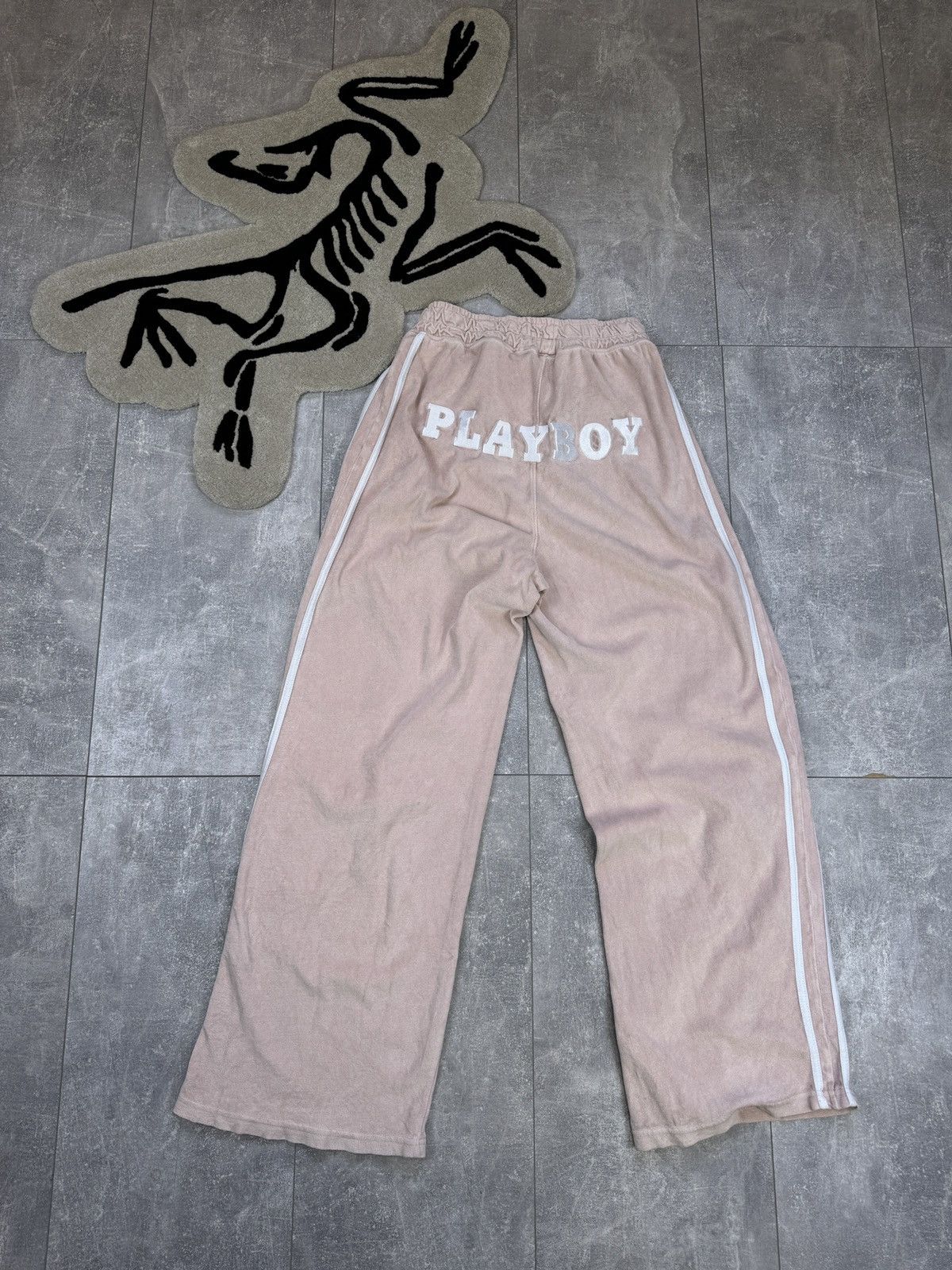 Playboy Women’s Playboy Pink pants velvet corduroy y2k big logo Size 34" / US 12 / IT 48 - 12 Thumbnail