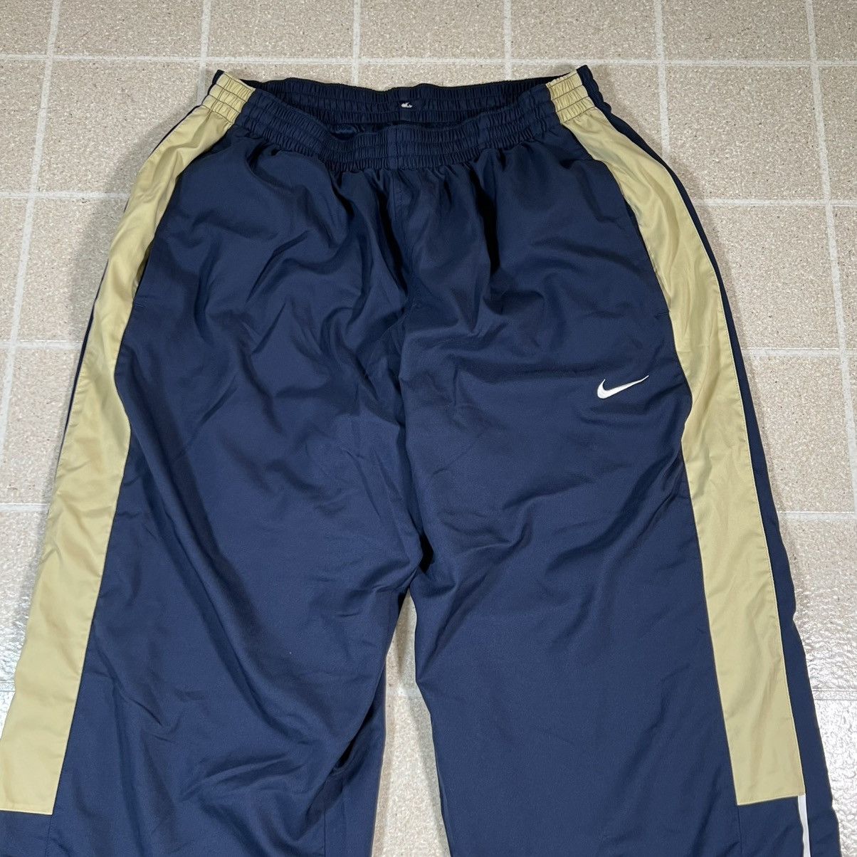 Nike Vintage Y2K Nike Mens 2XL Navy Windbreaker Track Pants Baggy Size US 31 - 2 Thumbnail