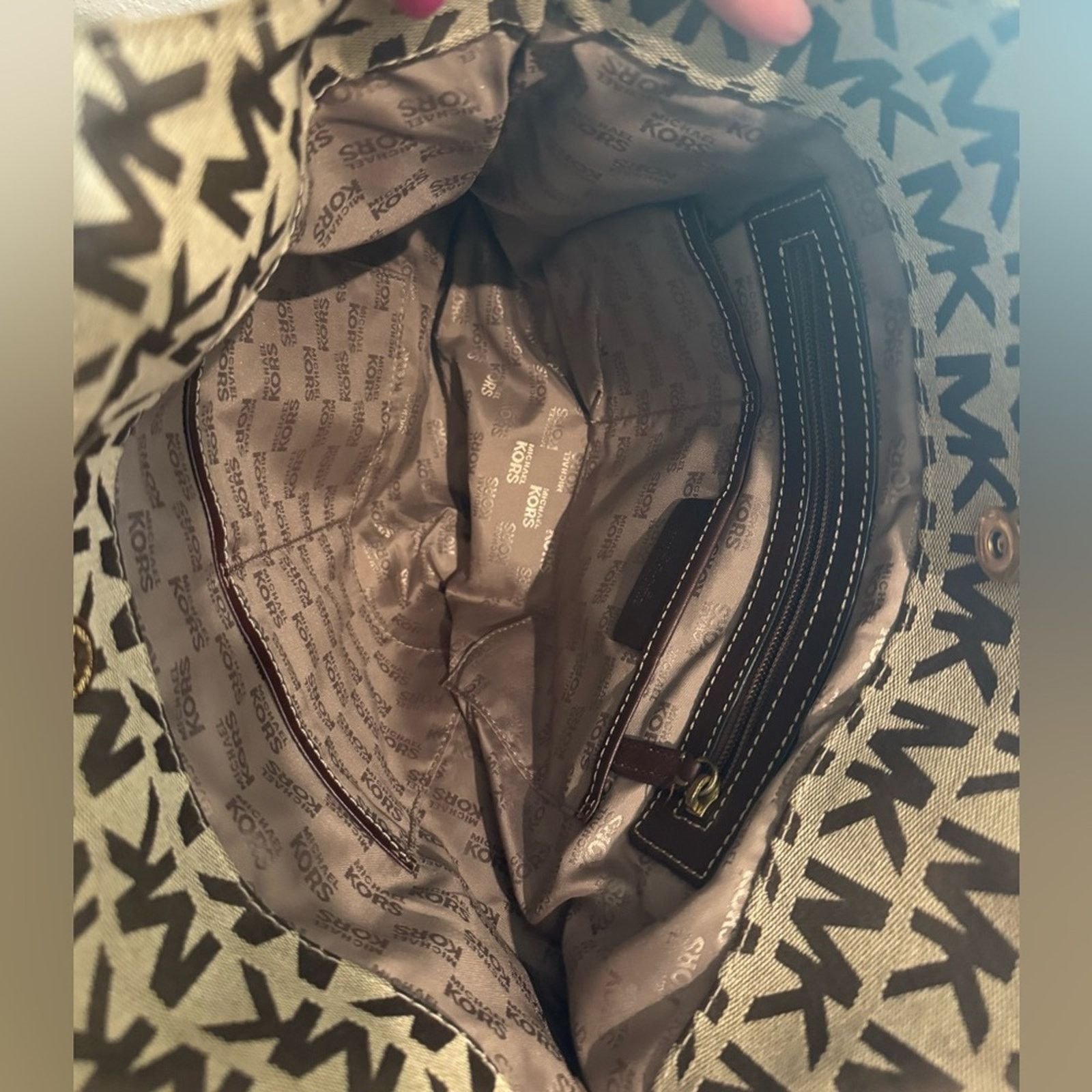 Michael Kors 🌟MICHAEL KORS🌟 Signature MK Logo Shoulder Bag Size ONE SIZE - 7 Thumbnail