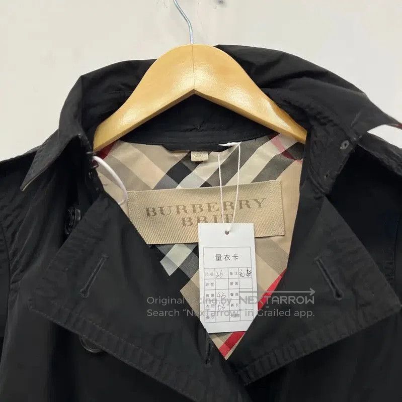 Burberry Burberry Women's Black Polyurethane Trench Coat. Size M / US 6-8 / IT 42-44 - 3 Thumbnail