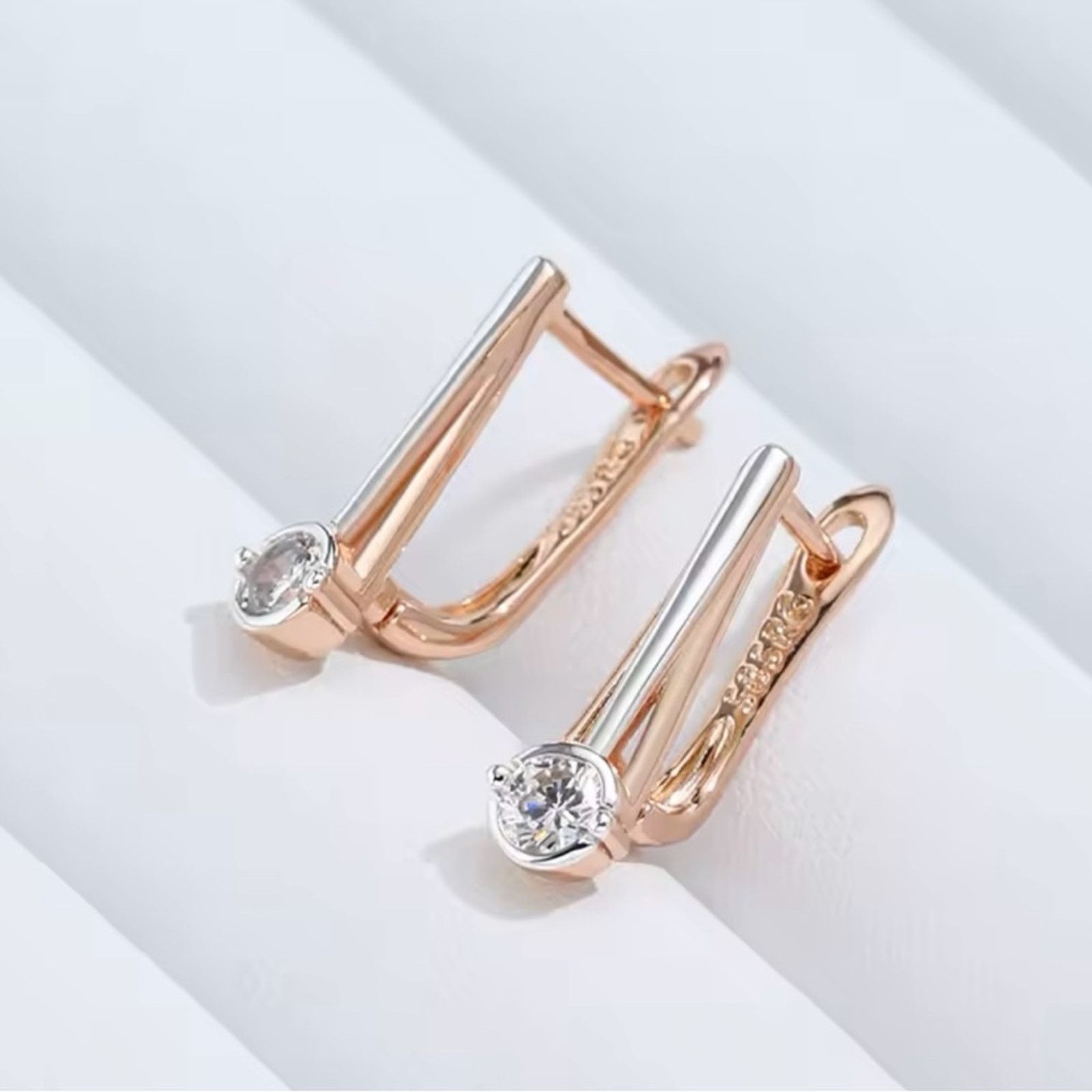 Other Delicate Rose Gold English Earrings Size ONE SIZE - 3 Thumbnail
