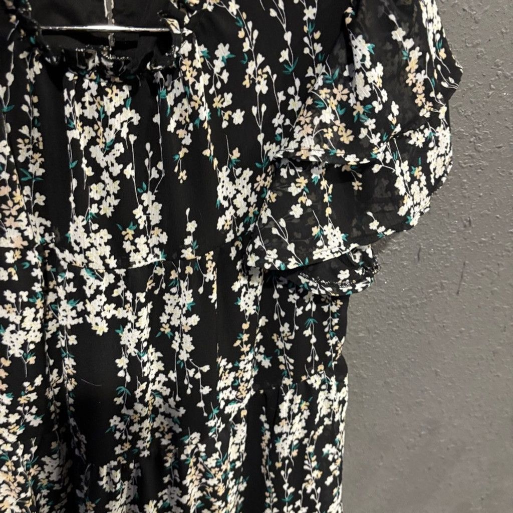 Shein SHEIN Black Floral Smocked Neck Babydoll Dress Size L / US 10 / IT 46 - 2 Thumbnail