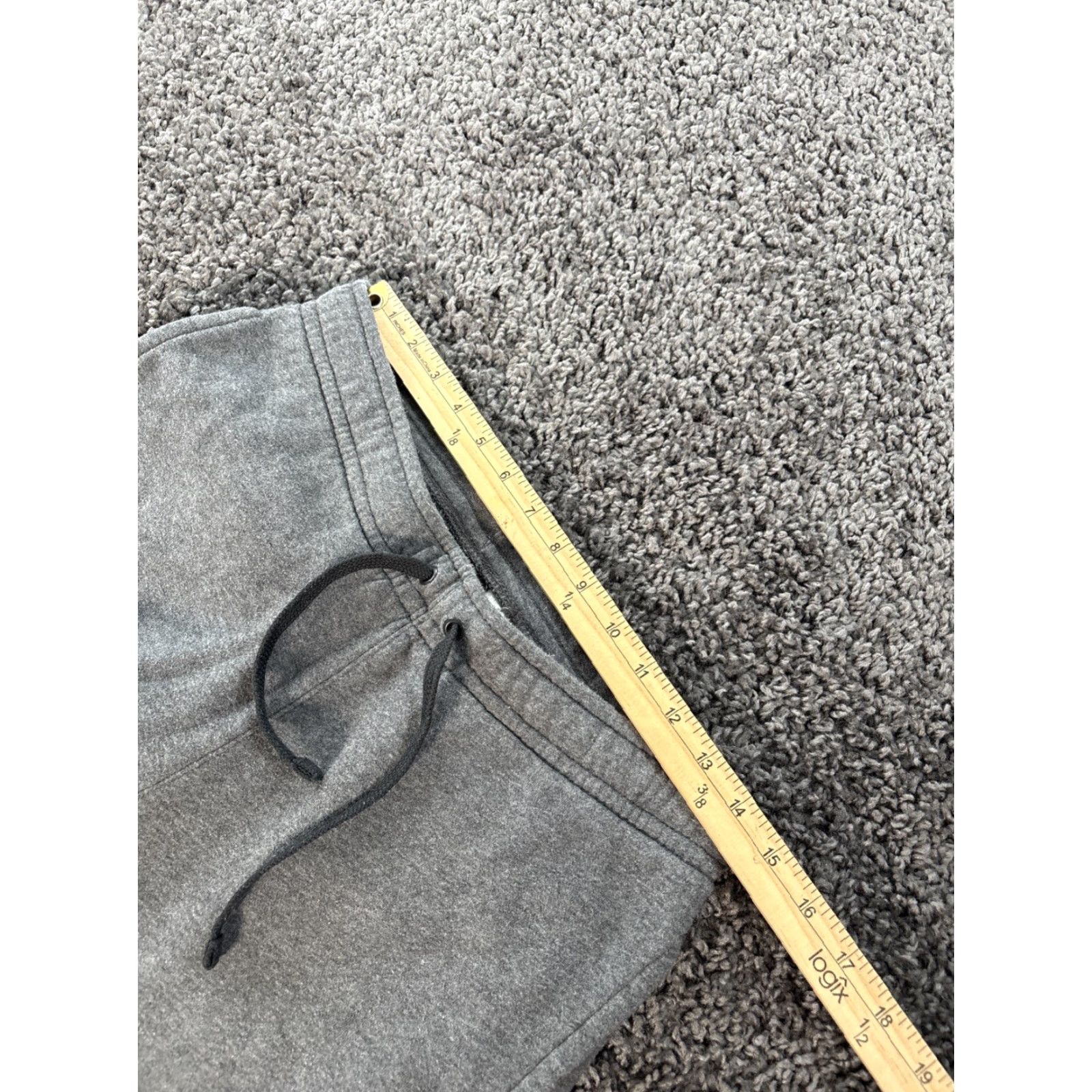 Nike Nike Club Sweatpants Mens Small Gray Fleece Embroidered Joggers 804406-071 Pants Activewear Size US 29 - 4 Thumbnail