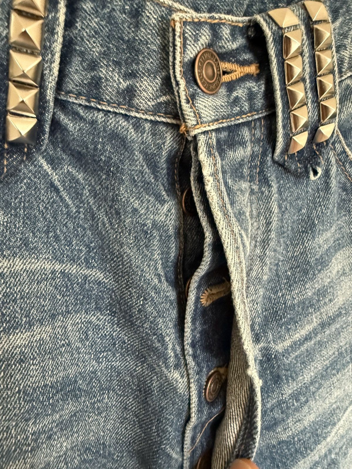 Celine SS24 Celine studded Zuma wash raw hem jean shorts Hedi 30 31 Size US 30 / EU 46 - 14 Thumbnail