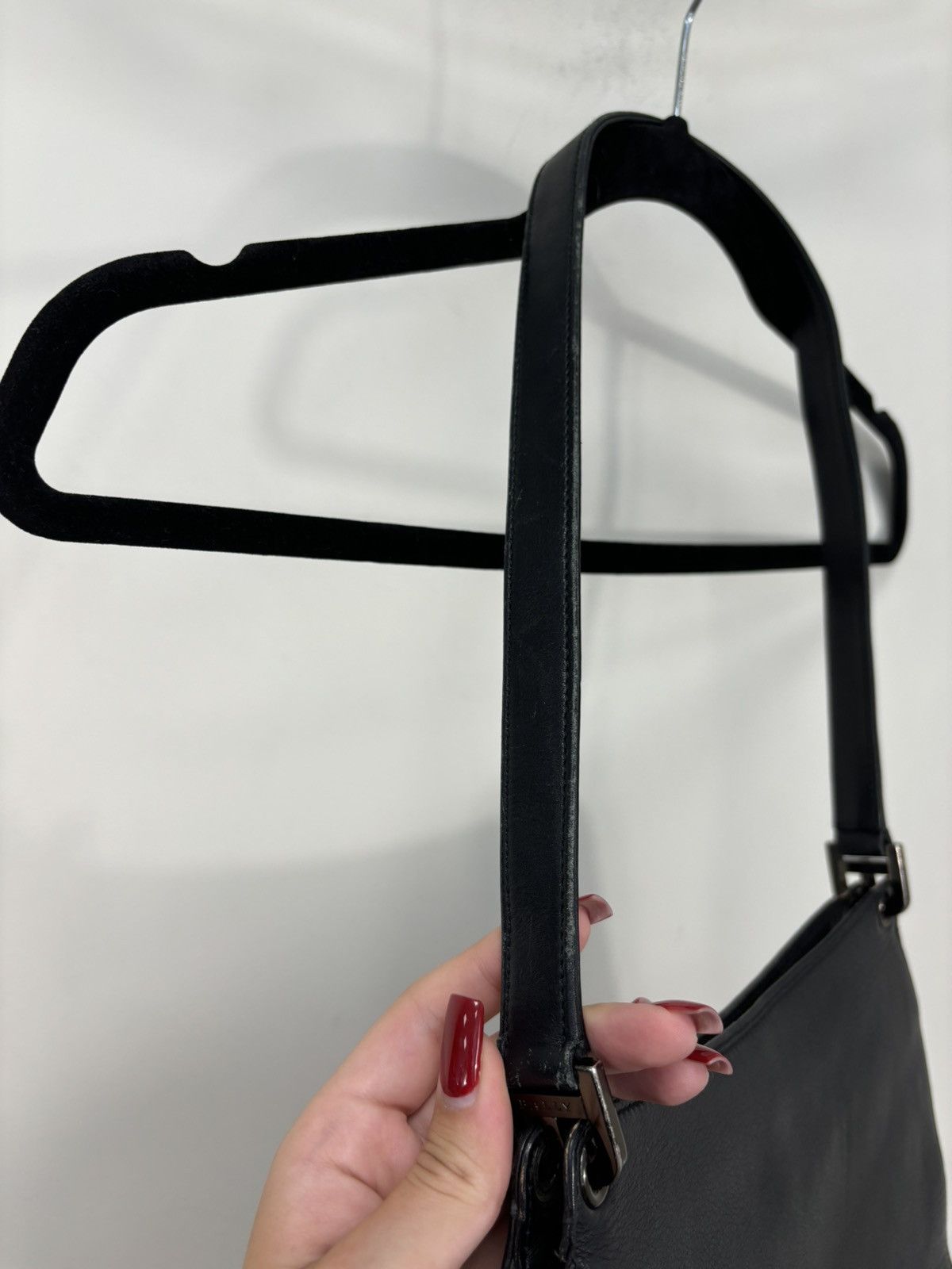 Bally Bally Black Classic Leather Shoulder Bag Size ONE SIZE - 6 Thumbnail