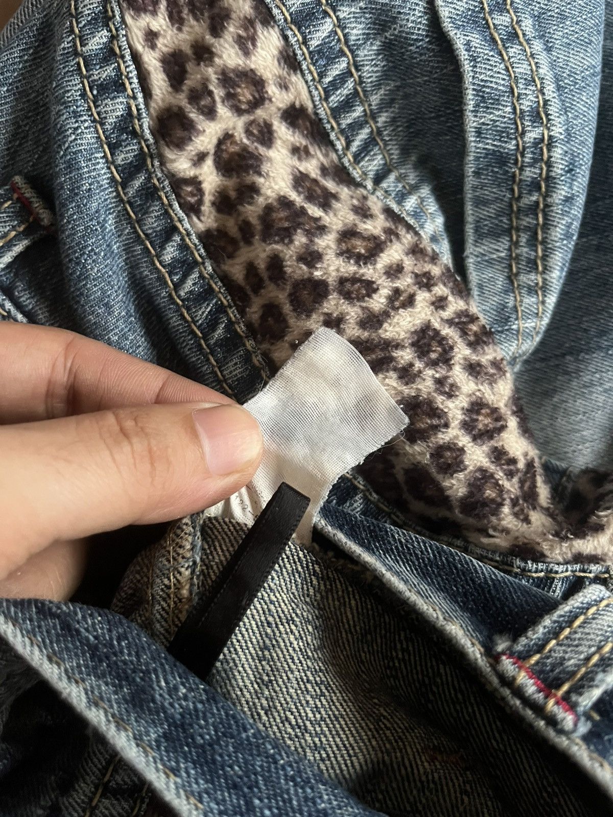 Hysteric Glamour × Japanese Brand Vintage Japanese Brand Blue Washed Distressed Leopard Jeans Size US 30 / EU 46 - 9 Thumbnail