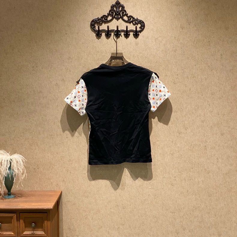 Louis Vuitton Louis Vuitton Love presbyopia full print short sleeve Size XS / US 0-2 / IT 36-38 - 2 Thumbnail
