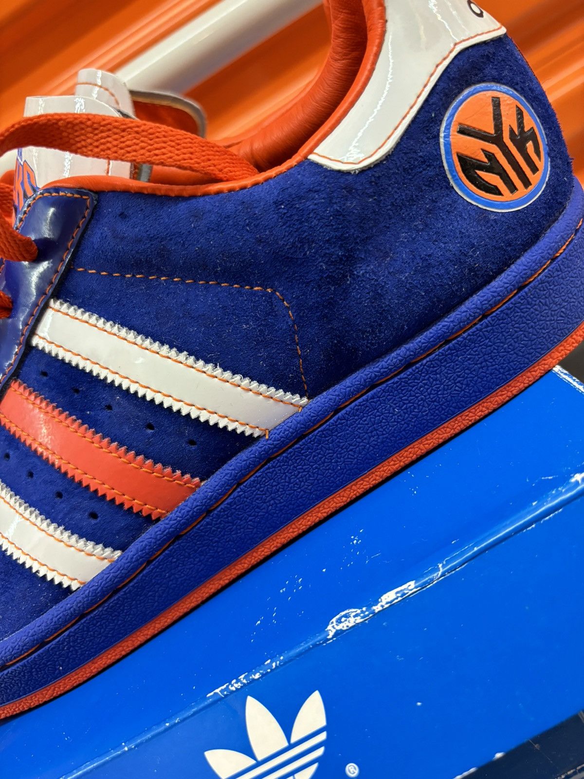 Adidas ***FINAL DROP***RARE 06 ADIDAS X NBA NY KNICKS SUPERSTAR 9 Size US 9 / EU 42 - 8 Thumbnail