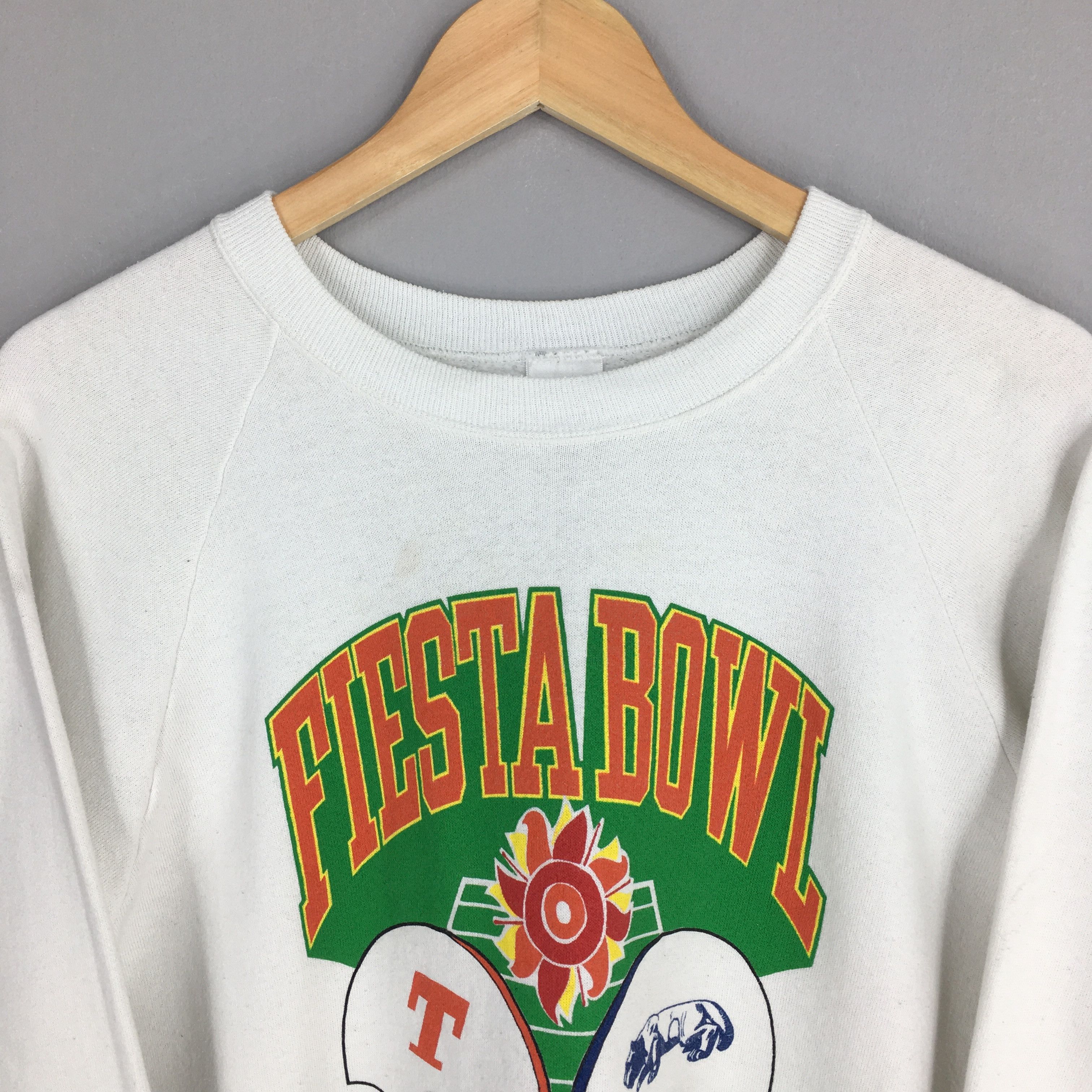 Fruit Of The Loom × NCAA × Vintage Vintage 90s Fiesta Bowl Football NCAA Sweatshirt L Size US L / EU 52-54 / 3 - 2 Thumbnail