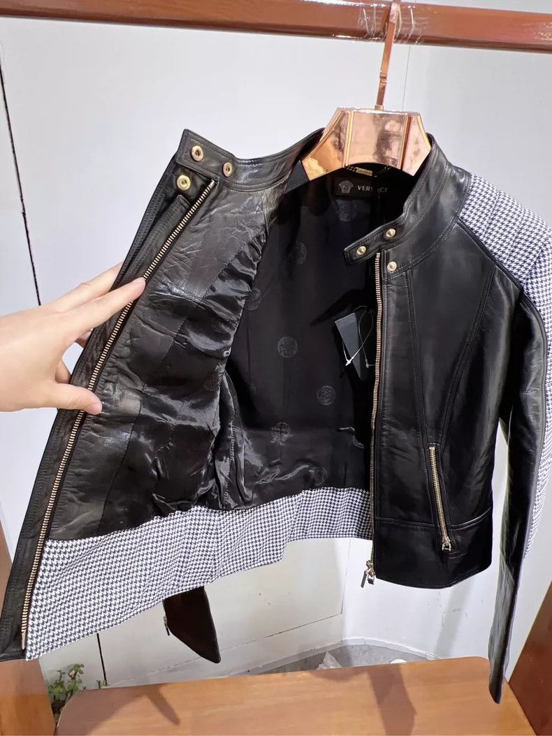 Versace Versace Women's jacket jacket is short Size S / US 4 / IT 40 - 5 Thumbnail