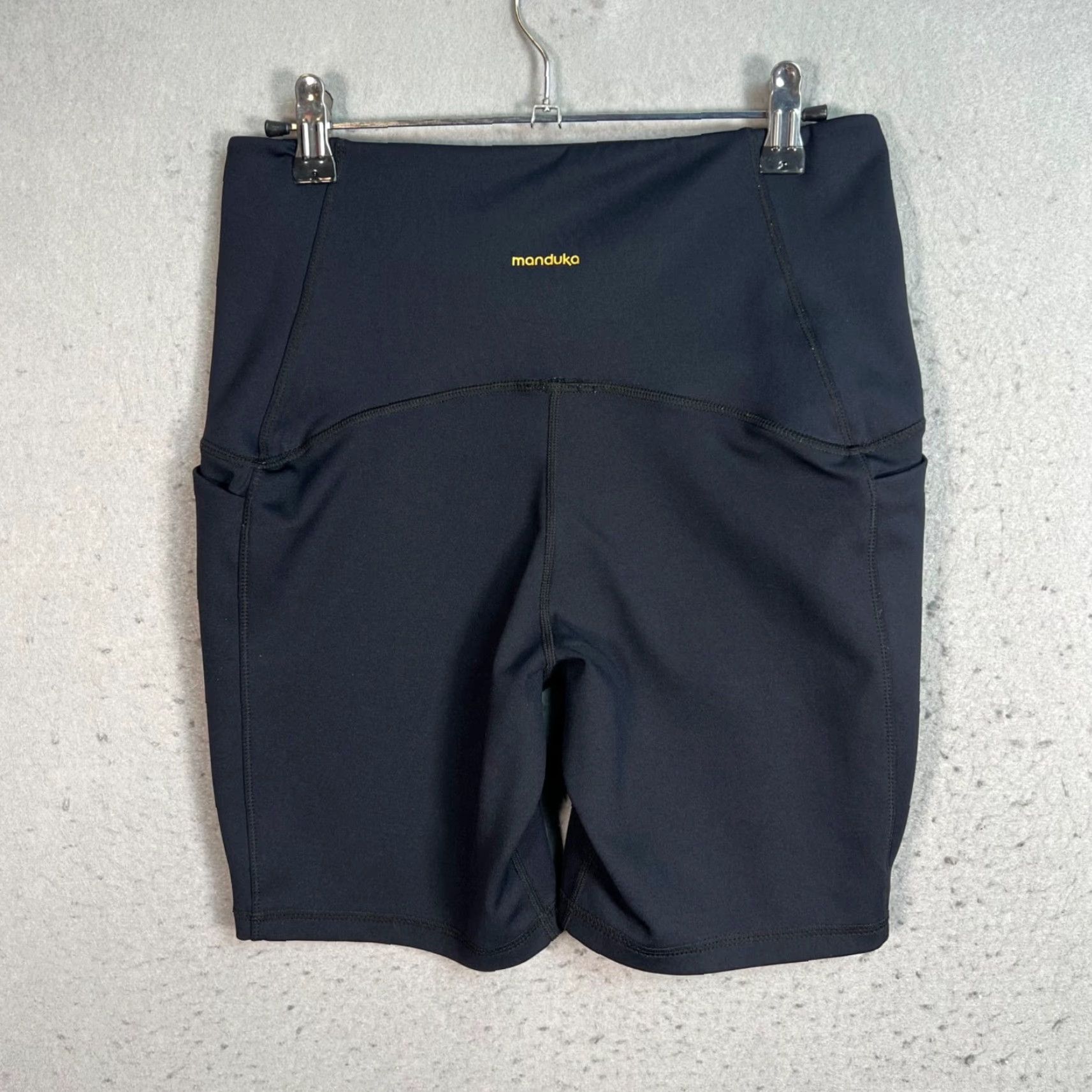 Vintage VINTAGE Manduka Womens Black High-Rise Biker Shorts L Black Nike? Size 36" / US 14 / IT 50 - 2 Thumbnail