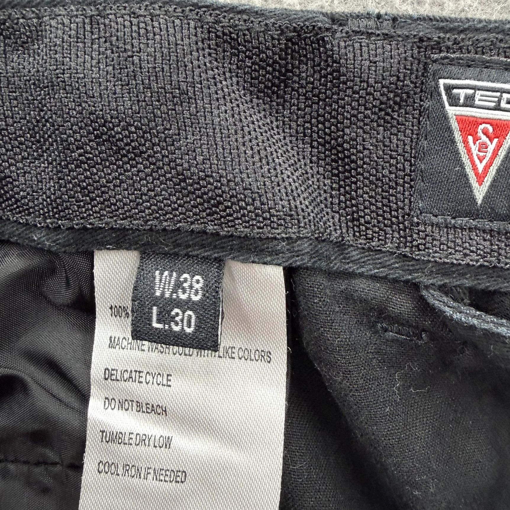 Vintage SCOTTeVEST Pants Mens 38x30 Black Hidden Cargo 2.0 Relaxed Travel Cotton Canvas Cargo Pocket Zipper Flat Front Size 38R - 3 Thumbnail