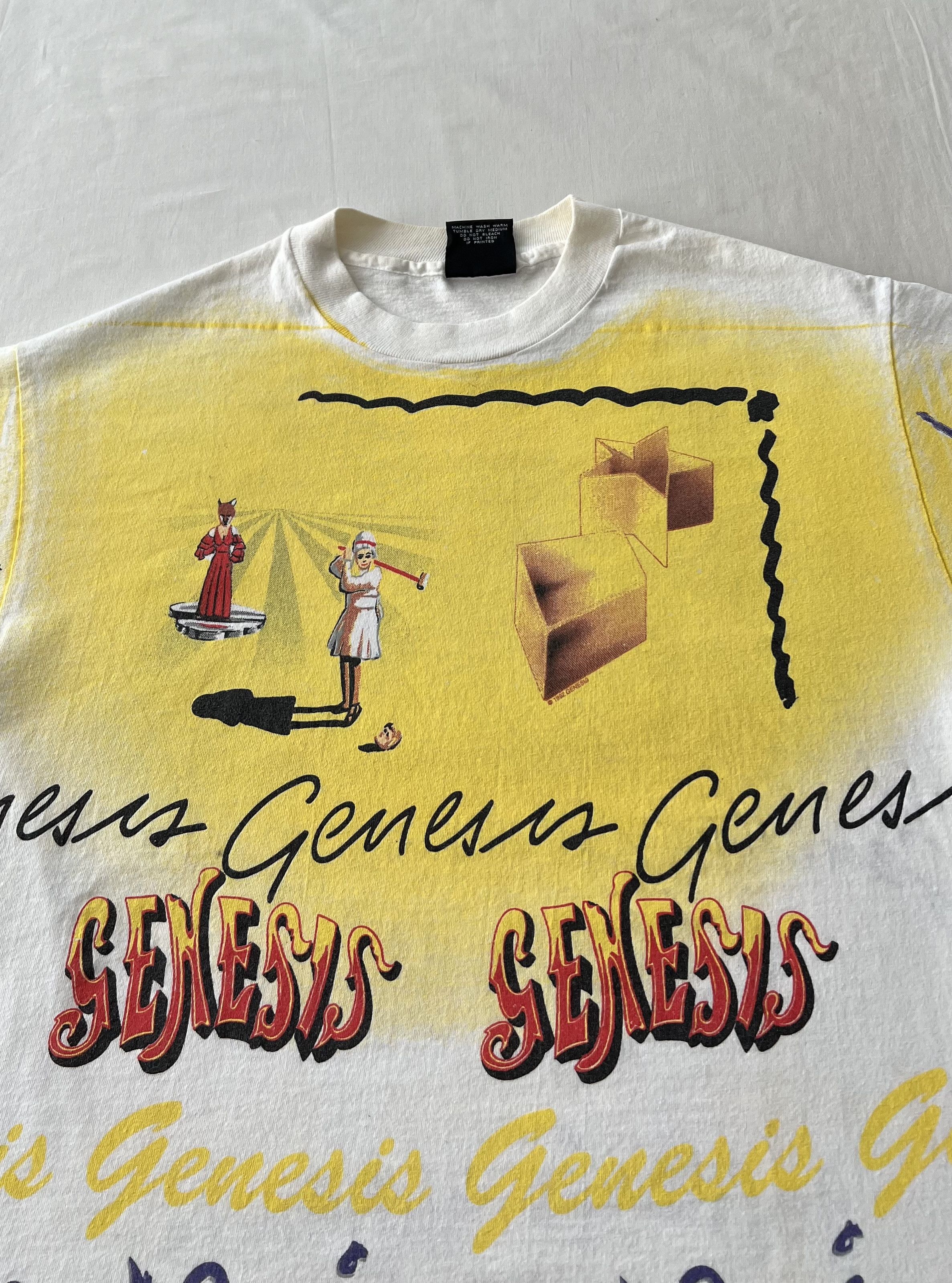 Band Tees Vintage 1992 Genesis Pop Rock Tour Phil Collins AOP T-shirt Size US L / EU 52-54 / 3 - 4 Thumbnail