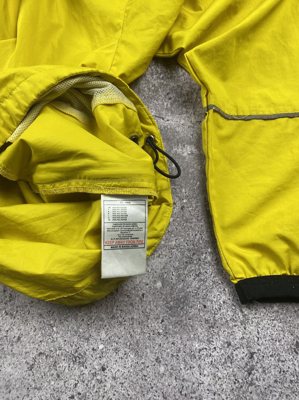 Nike × Vintage Vintage Nike track jacket reflective line size L logo Size US L / EU 52-54 / 3 - 11 Thumbnail
