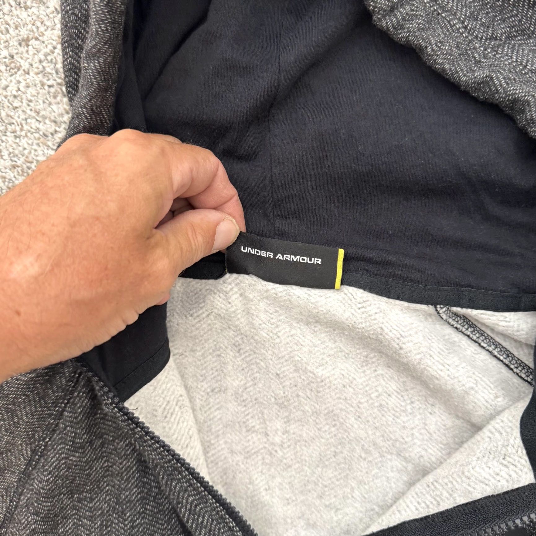 Under Armour Under Armour Hoodie Mens Medium Pullover Herringbone Zip Pockets Gray Sweatshirt 1280758 Size US M / EU 48-50 / 2 - 7 Thumbnail