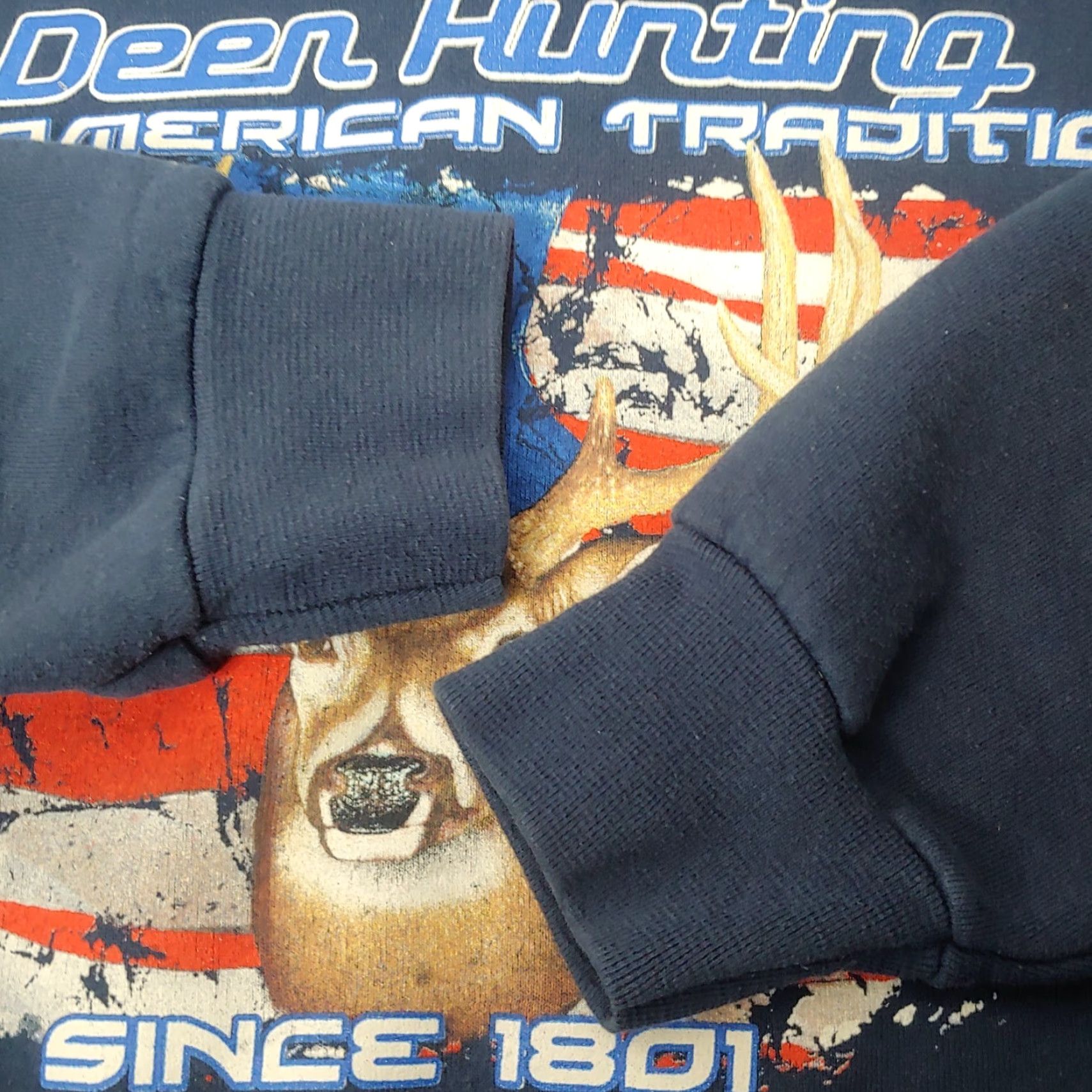 Fruit Of The Loom VINTAGE Deer Hunting Sweatshirt Men XL American Tradition Buck USA Patriot Hunt Size US XL / EU 56 / 4 - 6 Thumbnail