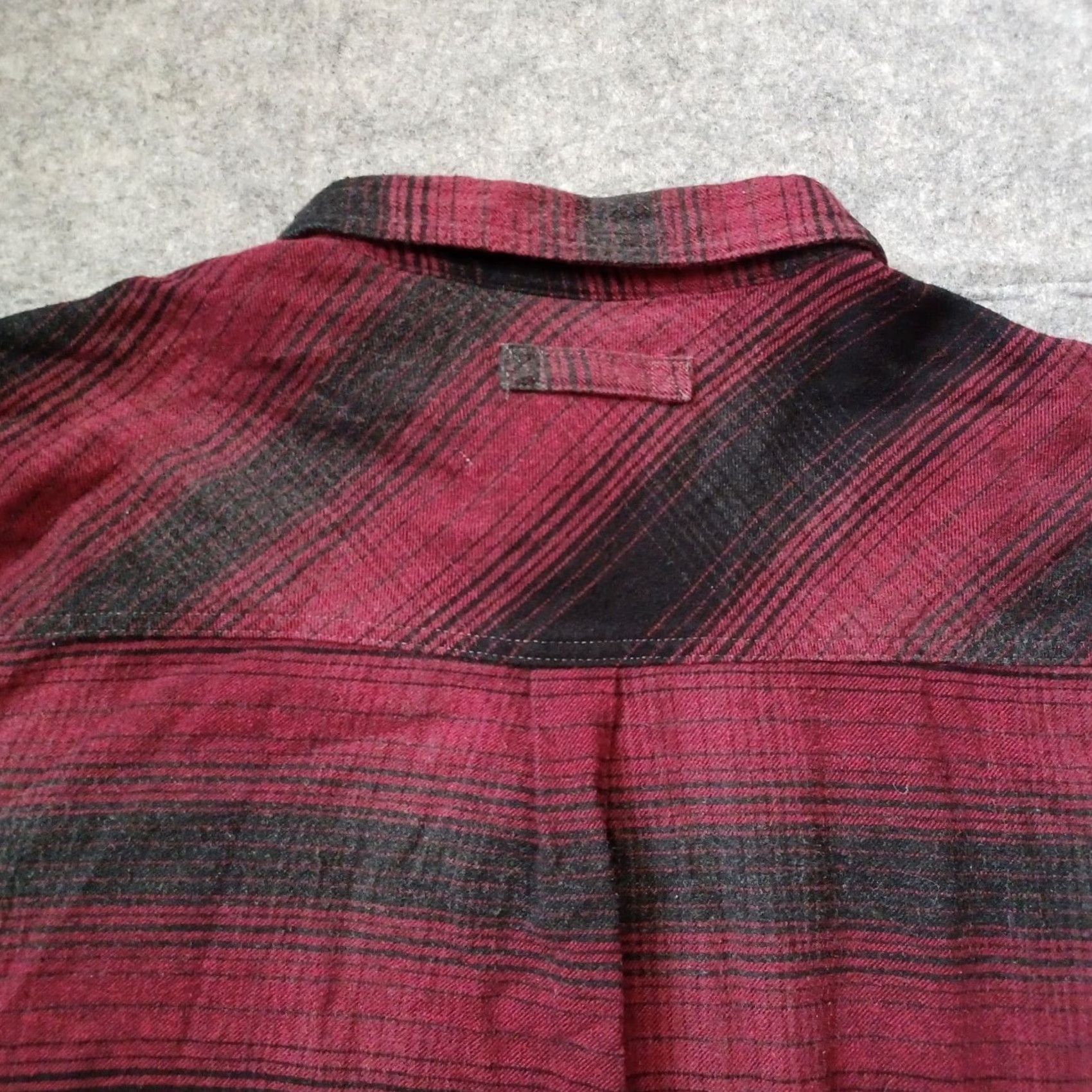 Vintage VINTAGE? No. Legendary Whitetails Shirt Mens L Red Black Plaid Flannel Long Sleeve Outdoor Size US L / EU 52-54 / 3 - 3 Thumbnail
