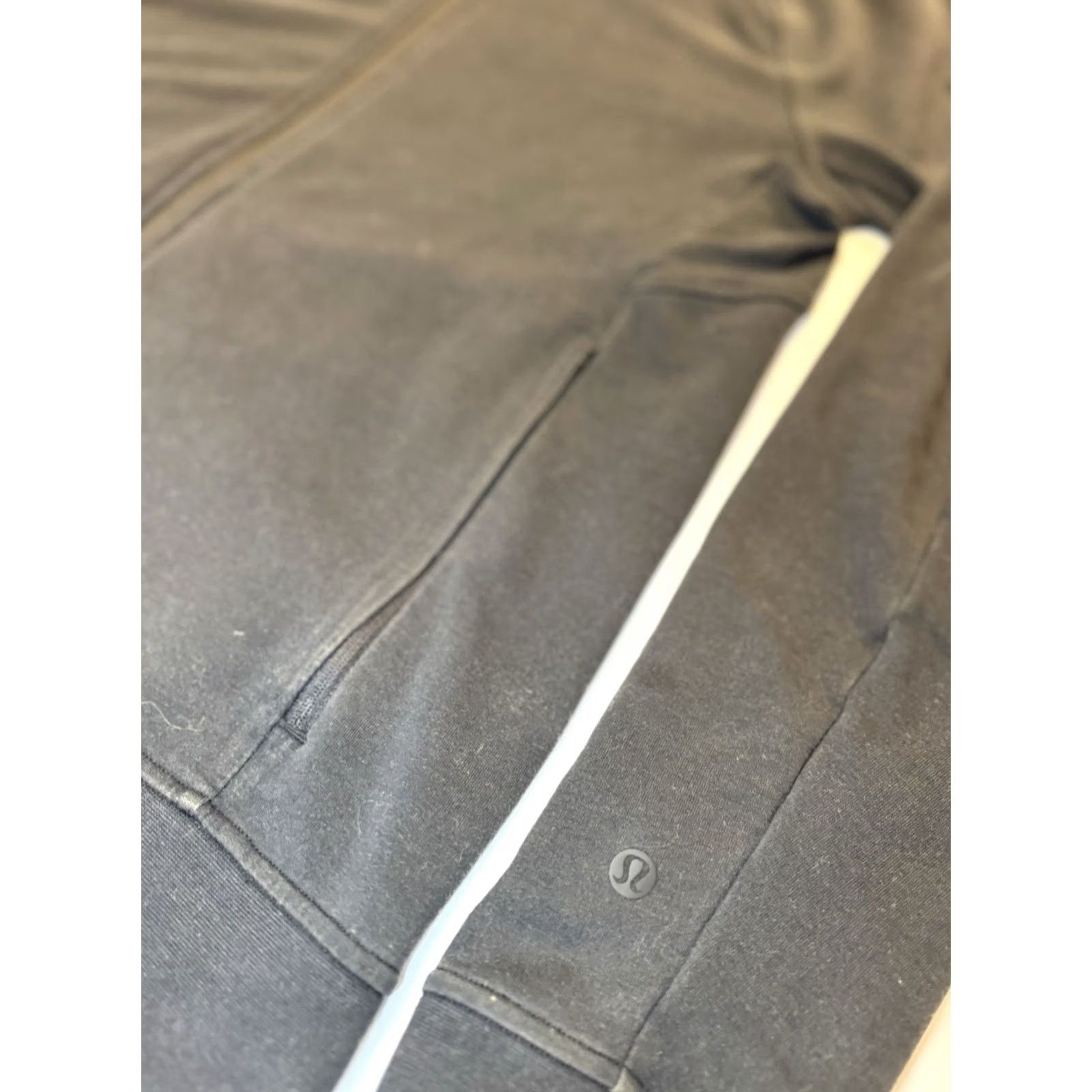 Lululemon Lululemon City Sweat Black Thermo Full Zip Hoodie Performance Mens M Full Zip Hooded Pockets Logo Zipper Fall Winter Spring Size US M / EU 48-50 / 2 - 2 Thumbnail