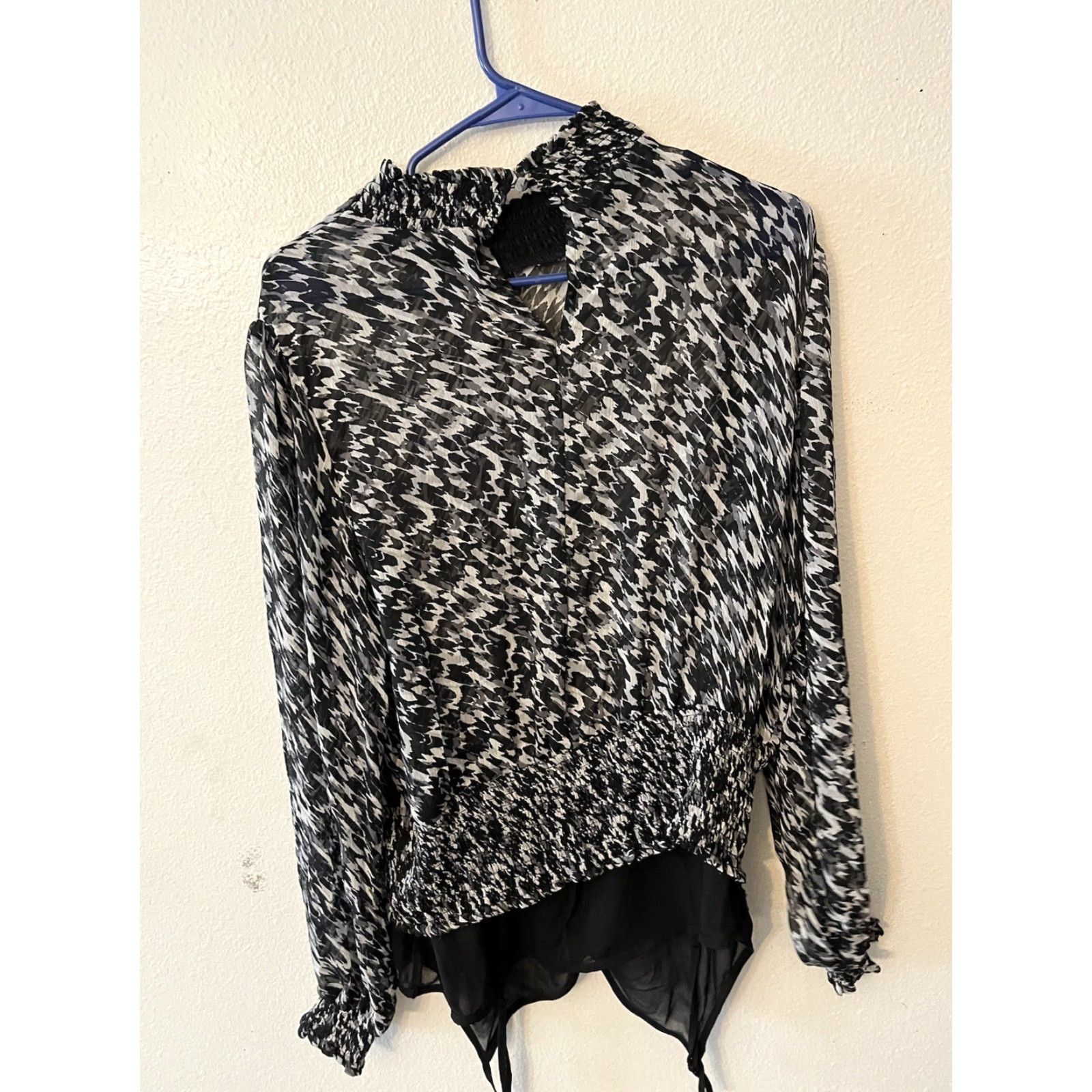 Express EXPRESS Blouse Women's Black XL Ruffle Sheer Long Sleeve Round Neck Balloon Sleeve Polyester Jersey Size XL / US 12-14 / IT 48-50 - 3 Thumbnail