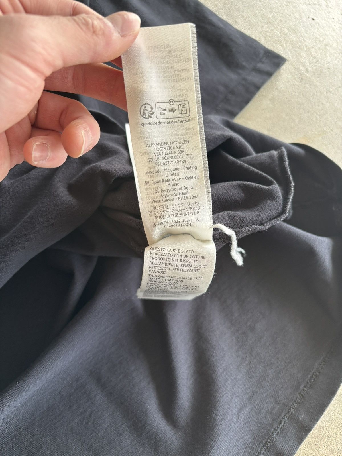 Alexander McQueen 2022 Alexander McQueen Tape Logo Boxy Black Tee Size US XL / EU 56 / 4 - 6 Thumbnail