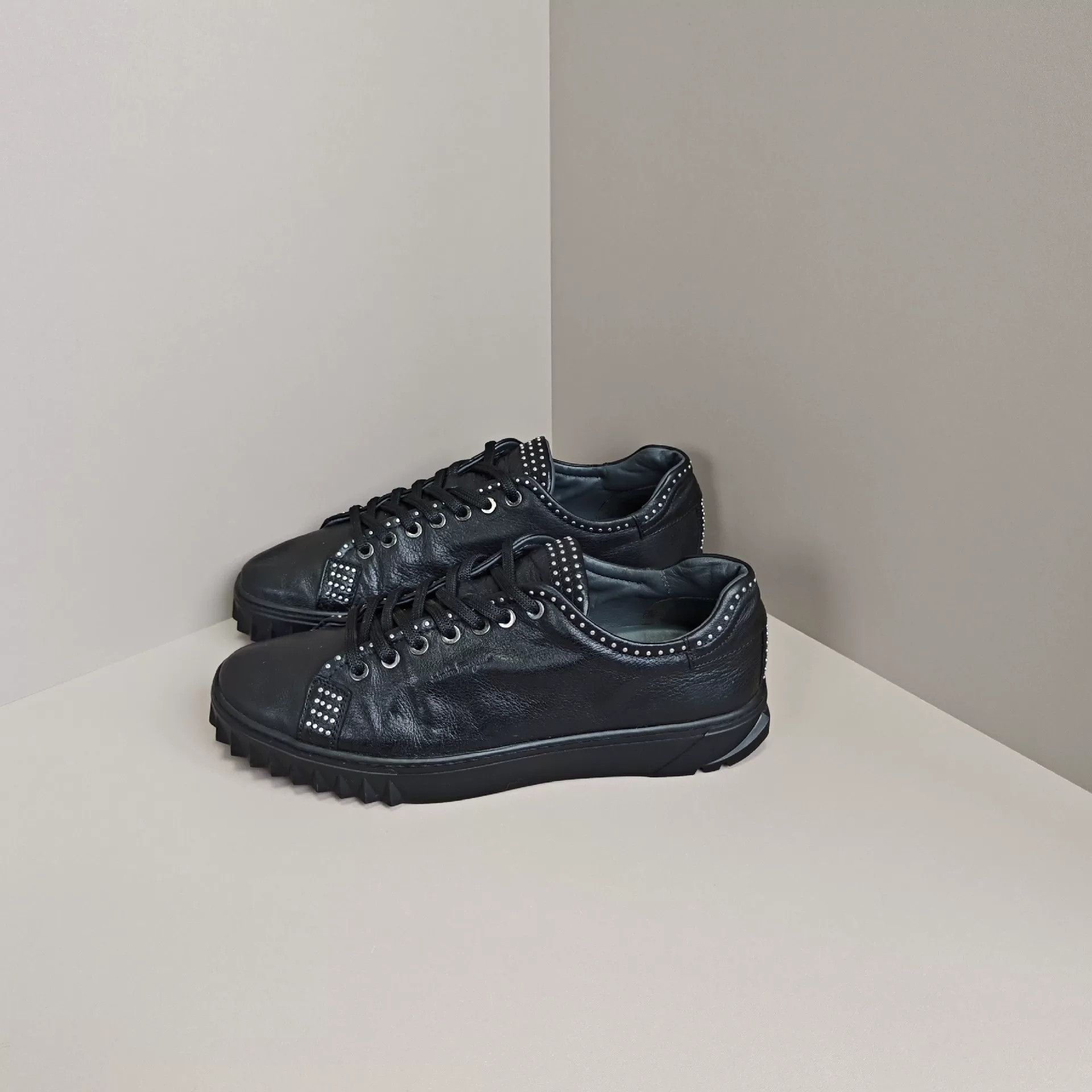 Salvatore Ferragamo Salvatore Ferragamo Lowtop Sneakers us_11 Women Size US 11 / IT 41 - 1 Thumbnail