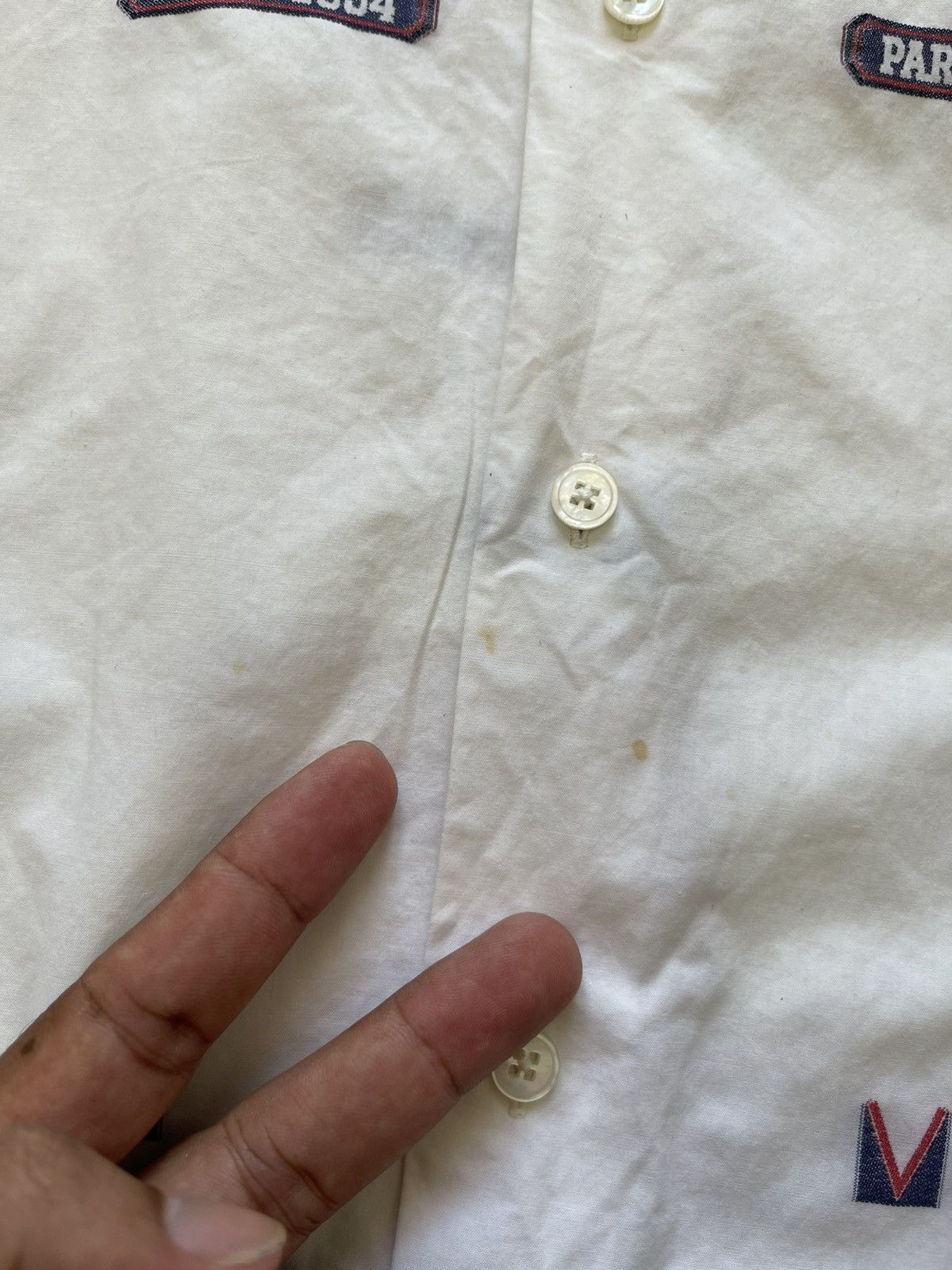 Louis Vuitton 2018 Louis Vuitton Embrodery Logo Button Up Size US M / EU 48-50 / 2 - 12 Thumbnail