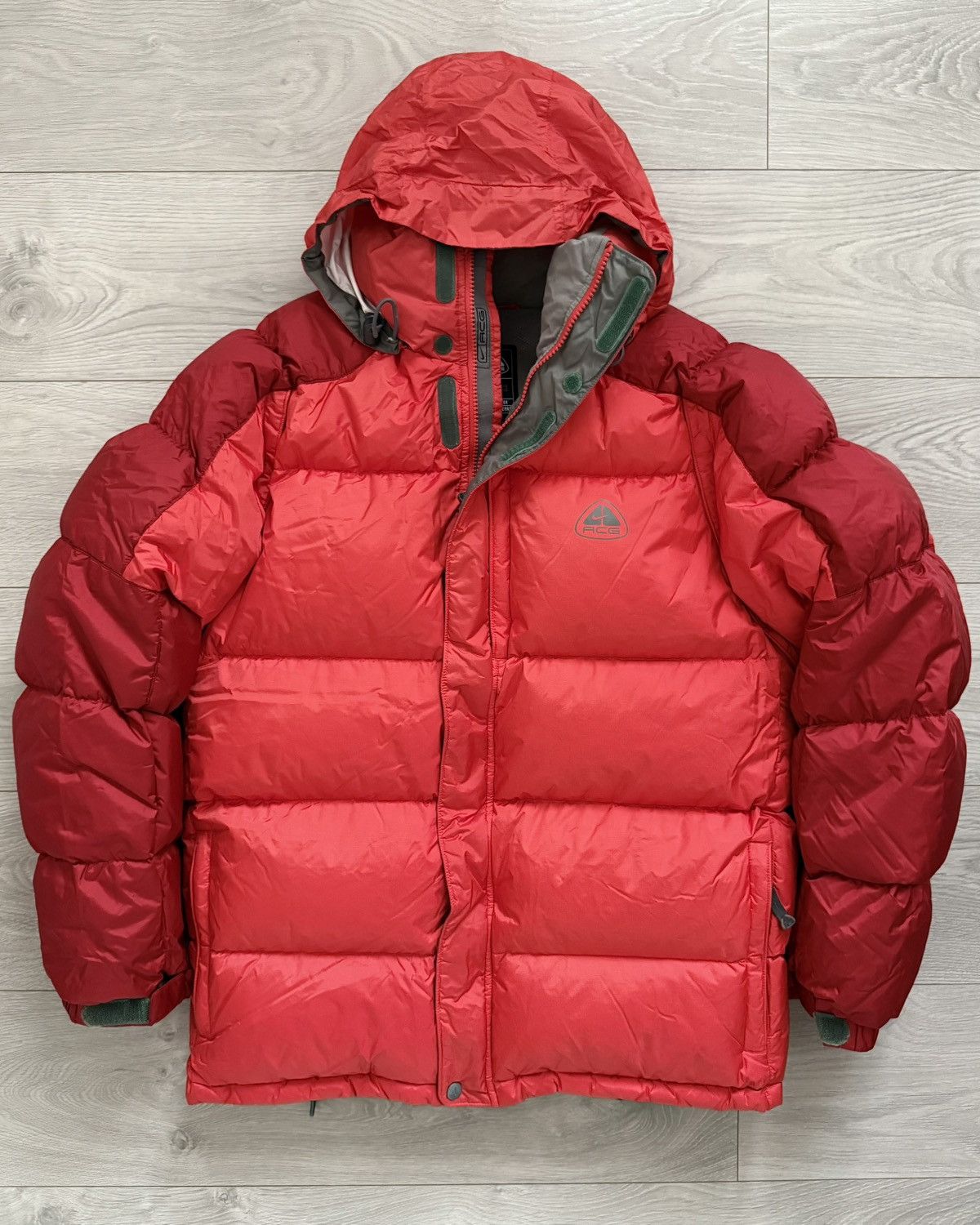 Nike ACG Nike ACG 00s Lungs Era Goose Down Nylon Tech Puffer Jacket Size US XL / EU 56 / 4 - 1 Thumbnail