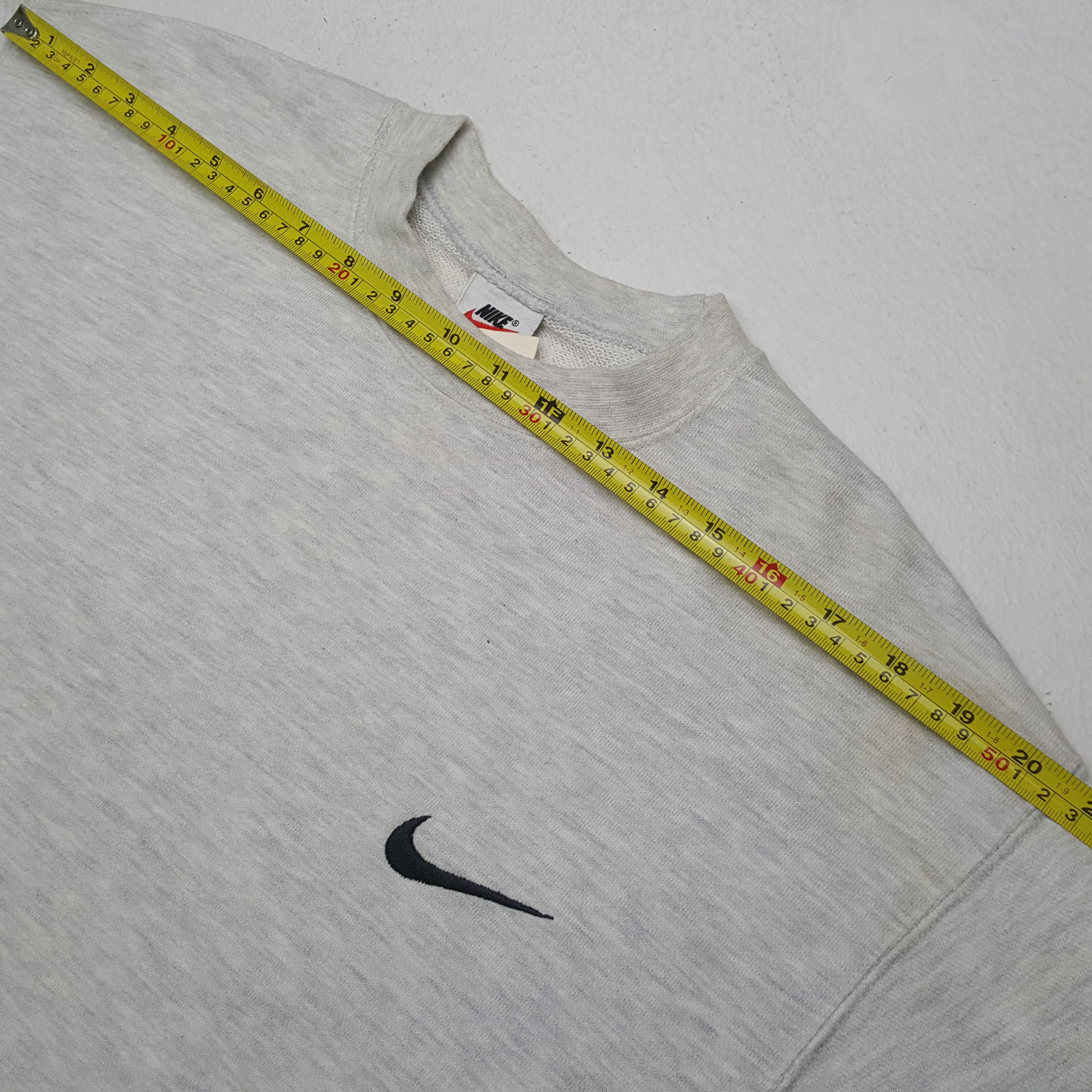 Nike Nike Small Logo Design Sweatshirt RR6 Size US L / EU 52-54 / 3 - 5 Thumbnail