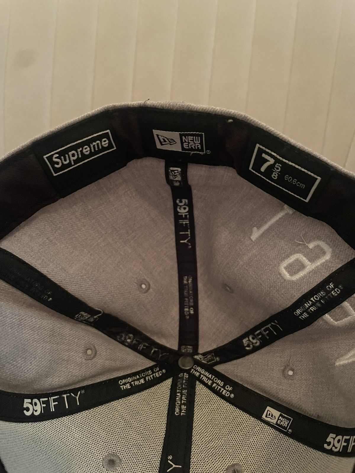 New Era × Supreme Supreme OG DGAF New Era Fitted • 7 5/8 Size ONE SIZE - 4 Thumbnail